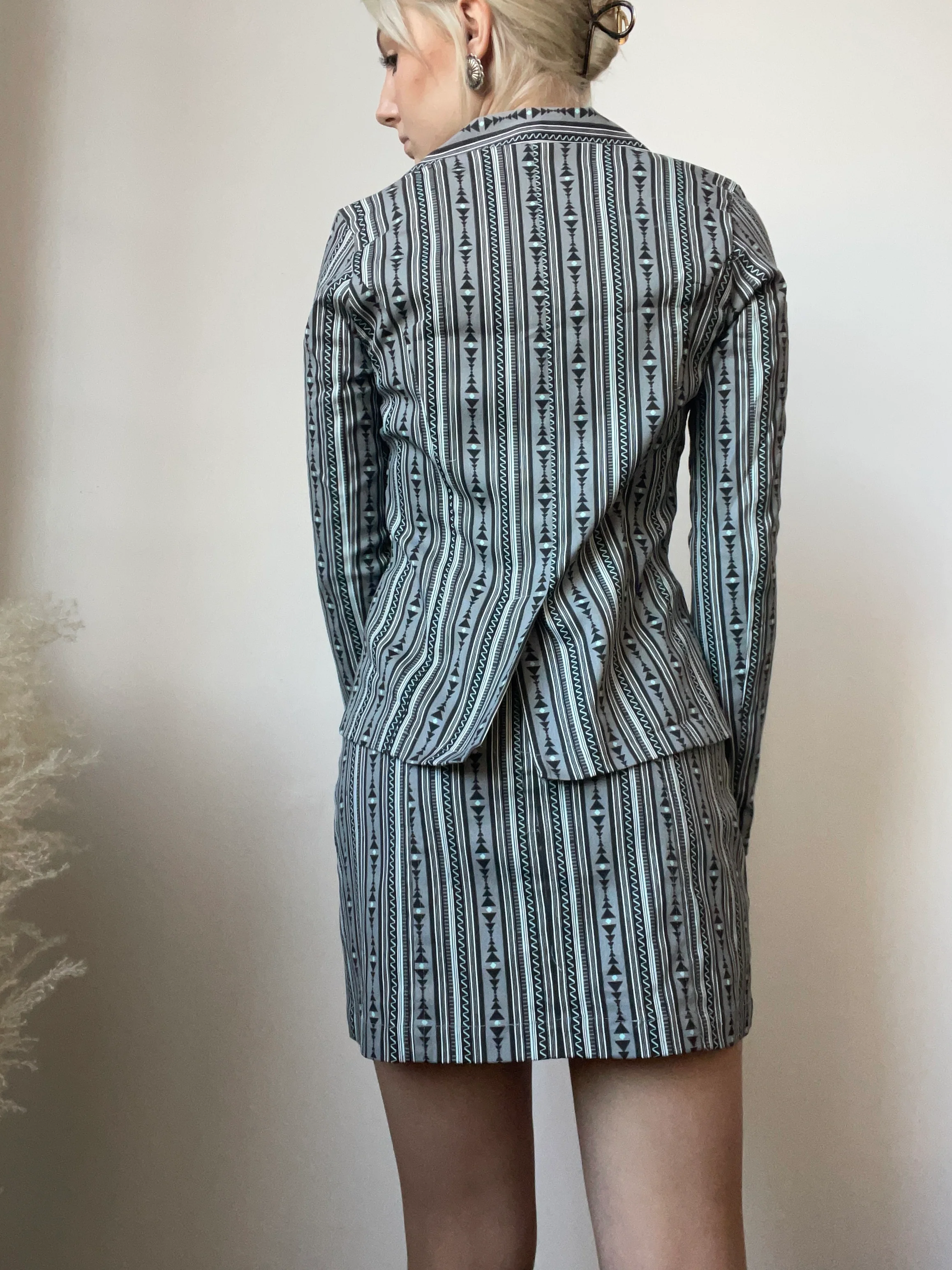 Final Sale ✨Alex Blazer - Image 3