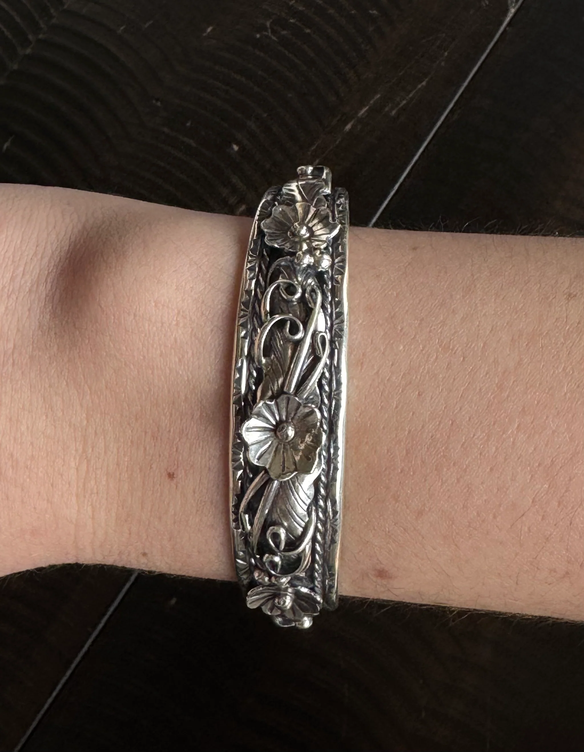 Authentic Flora Silver Cuff - Image 4