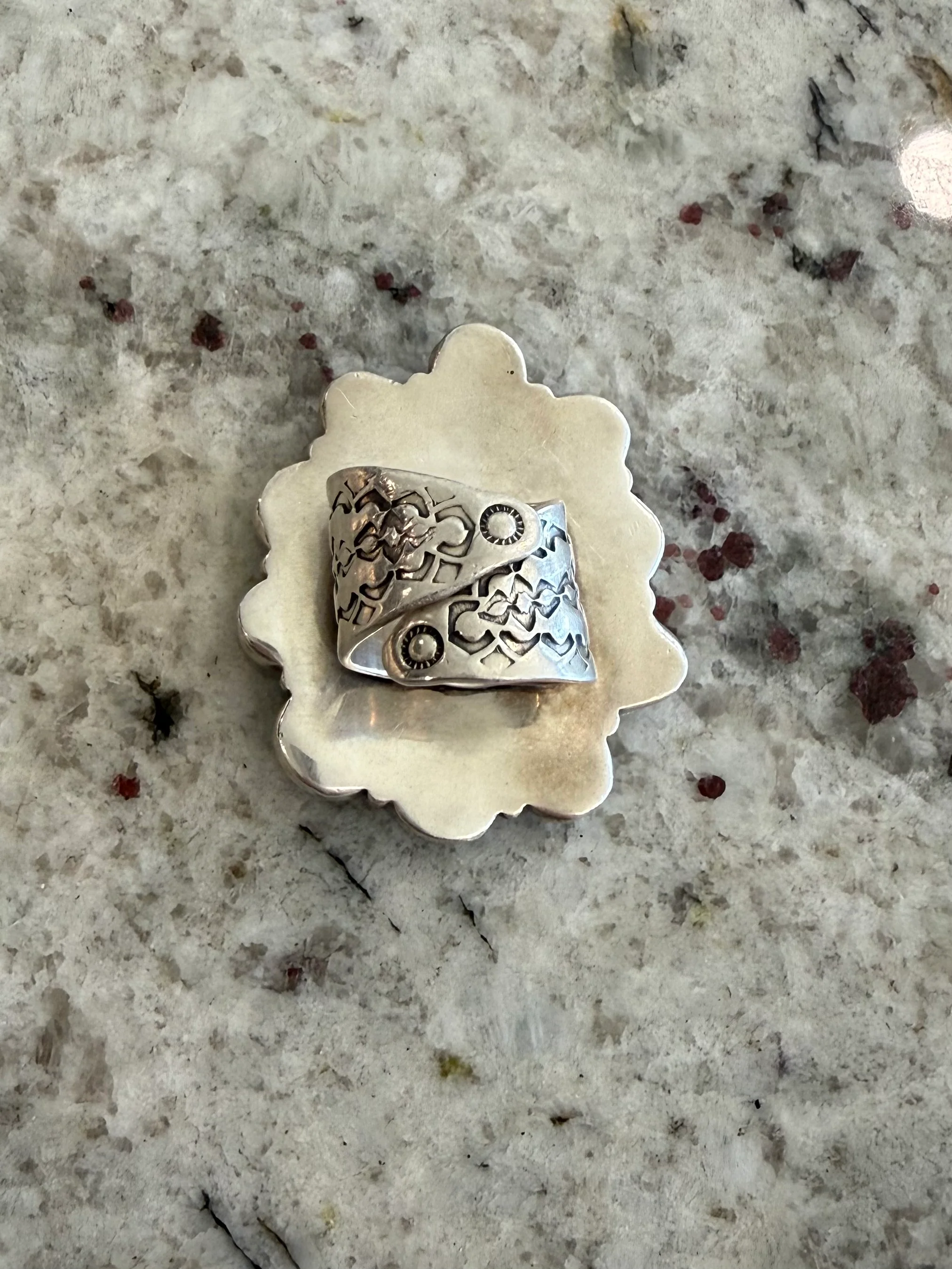 Authentic Amelia Cluster Ring - Image 5