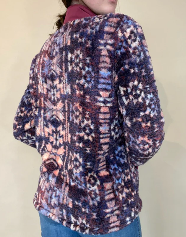 Final Sale ✨ Aztec Fleece Women's Pullover - Image 2