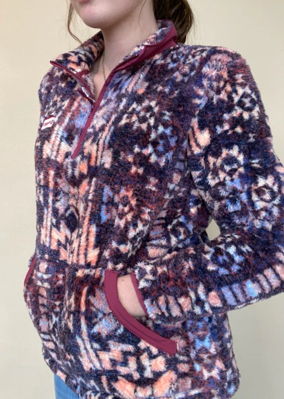 Final Sale ✨ Aztec Fleece Women's Pullover - Image 3