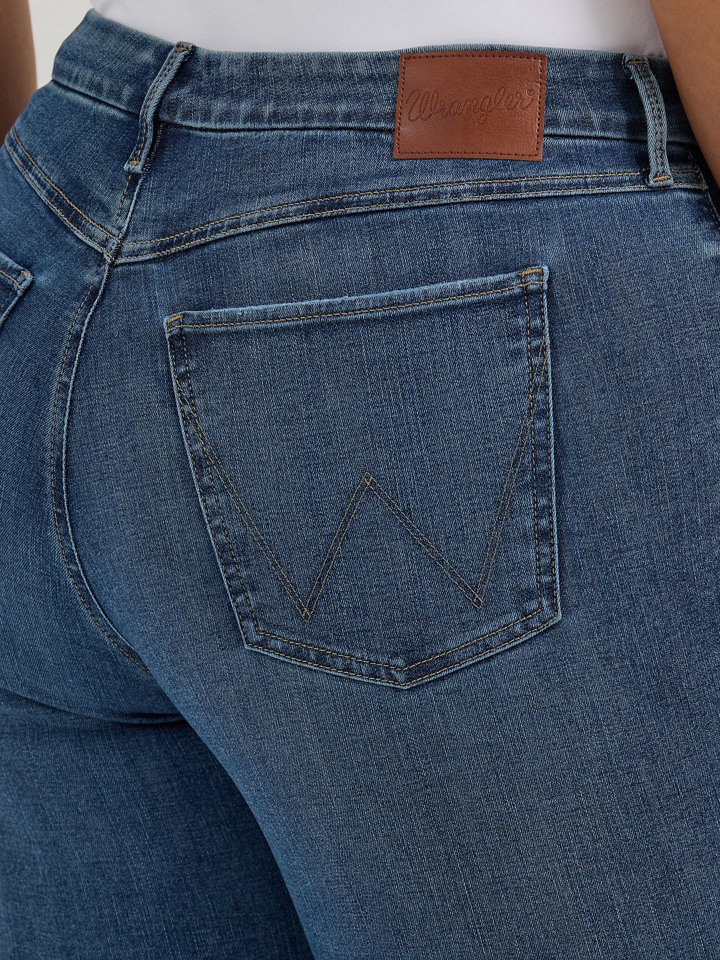 Wrangler Bespoke Women's Extra Stretch Flare - Image 2