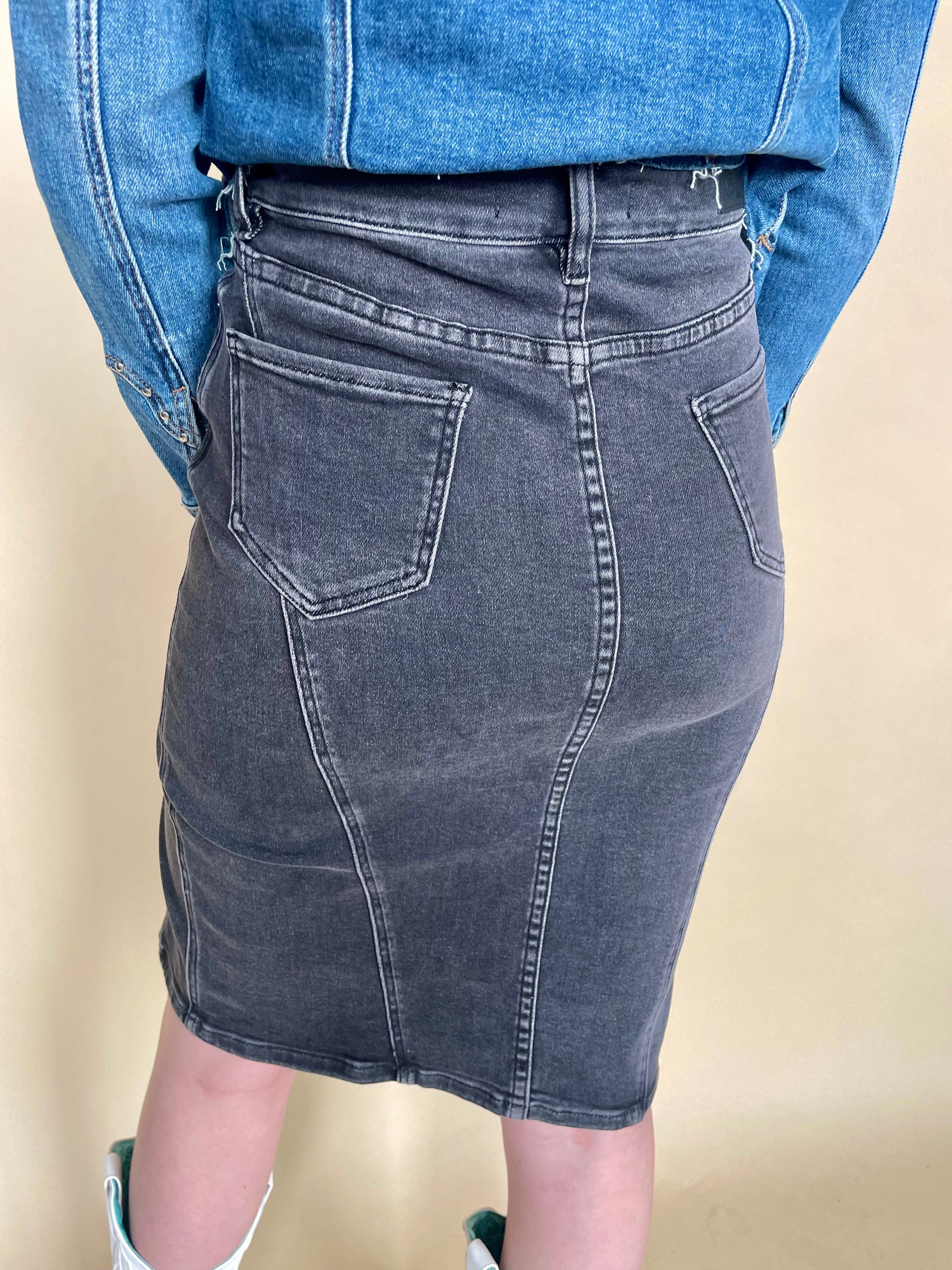 Final Sale ✨ Black Denim Long Skirt - Image 4