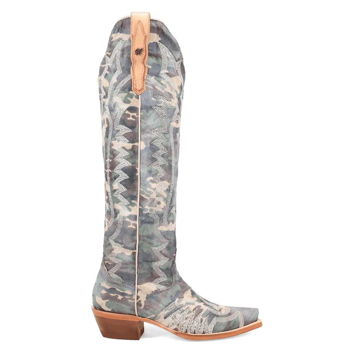 Camo Darlin Women's Boots - Image 2