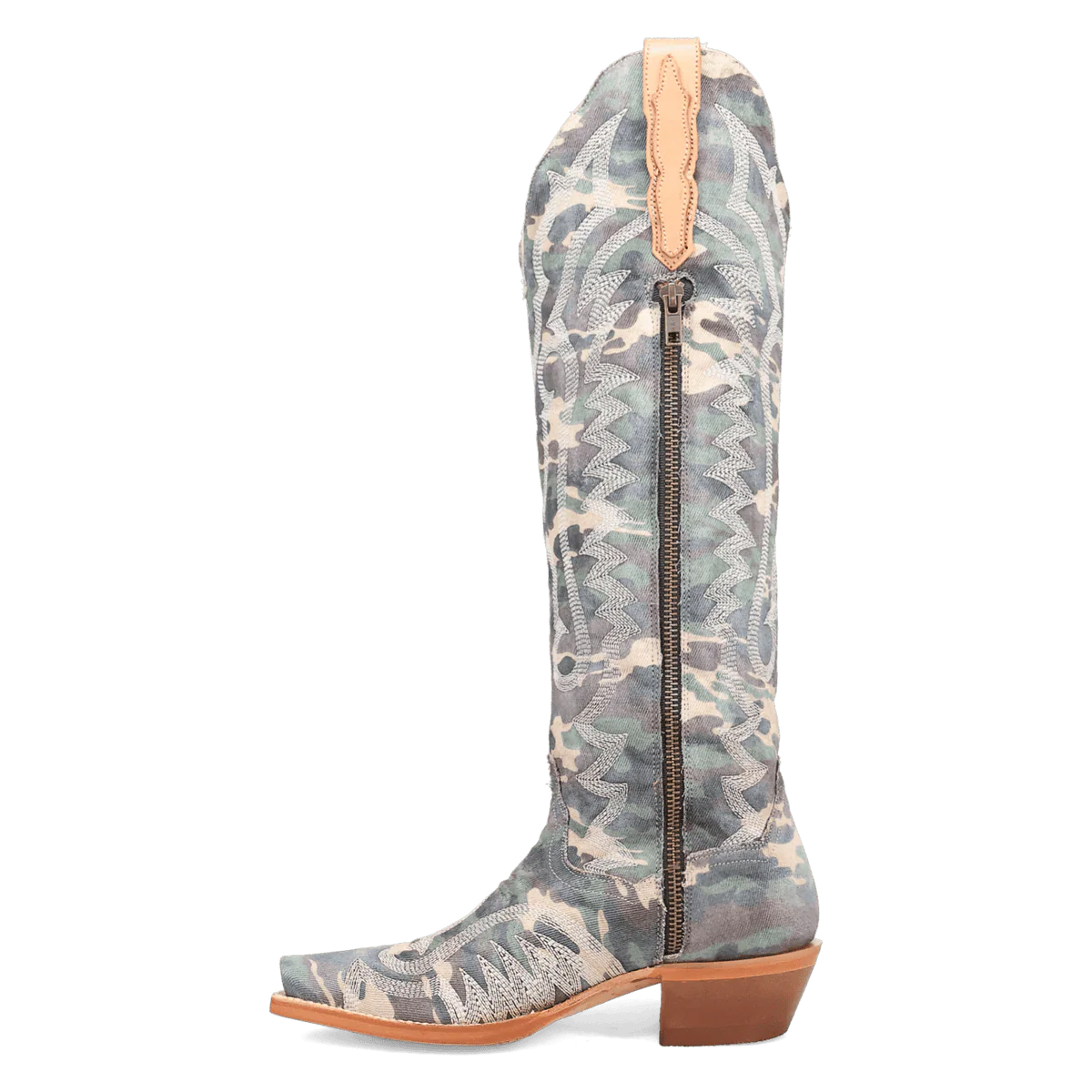 Camo Darlin Women's Boots - Image 3