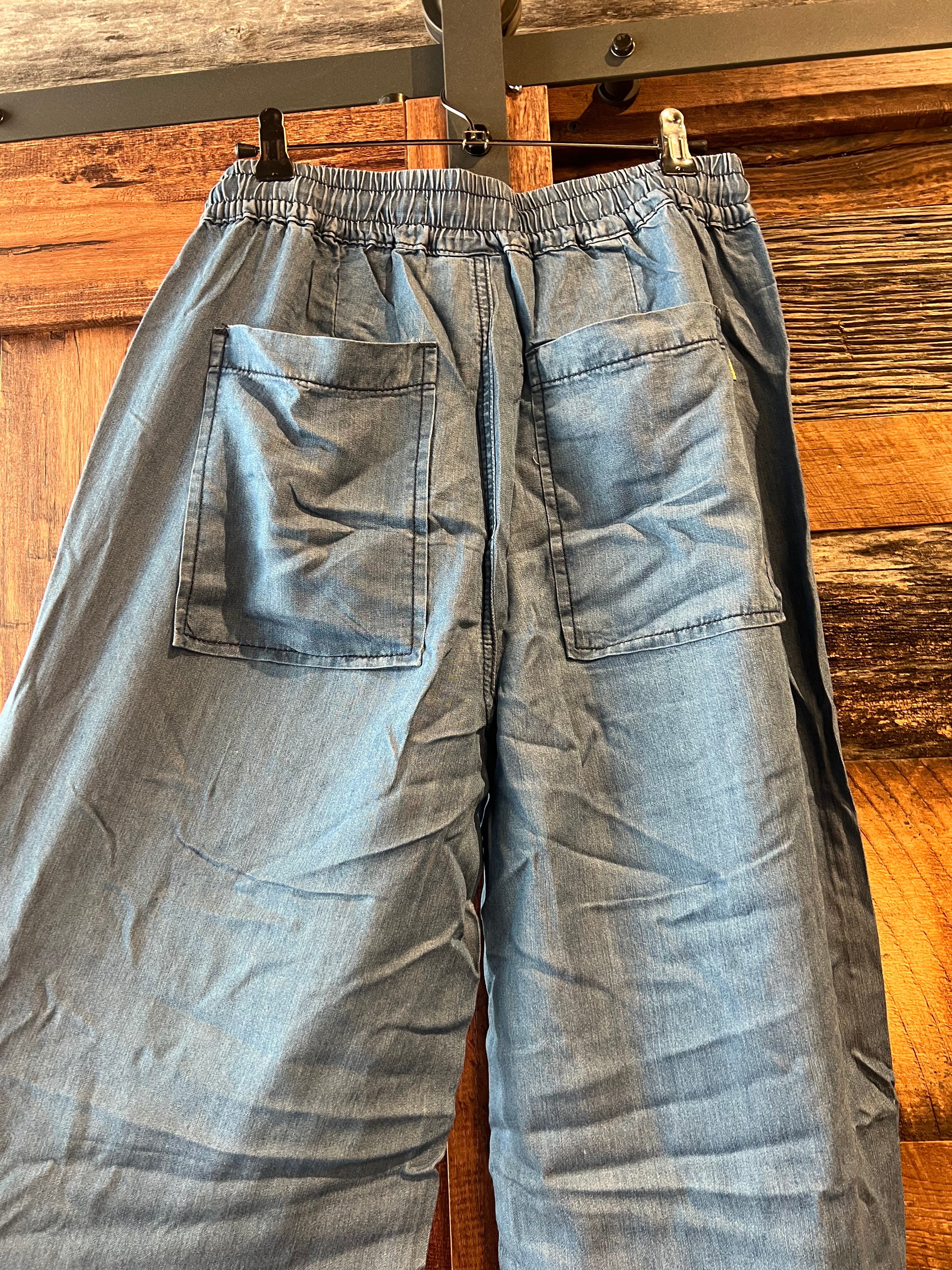 Final Sale ✨ Chelsea Jeans - Image 2