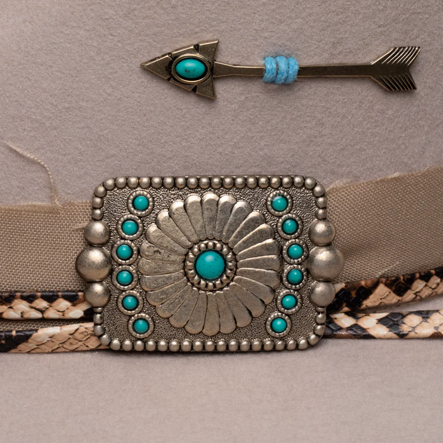 Charlie 1 Horse Spear Point Silver Belly - Image 4