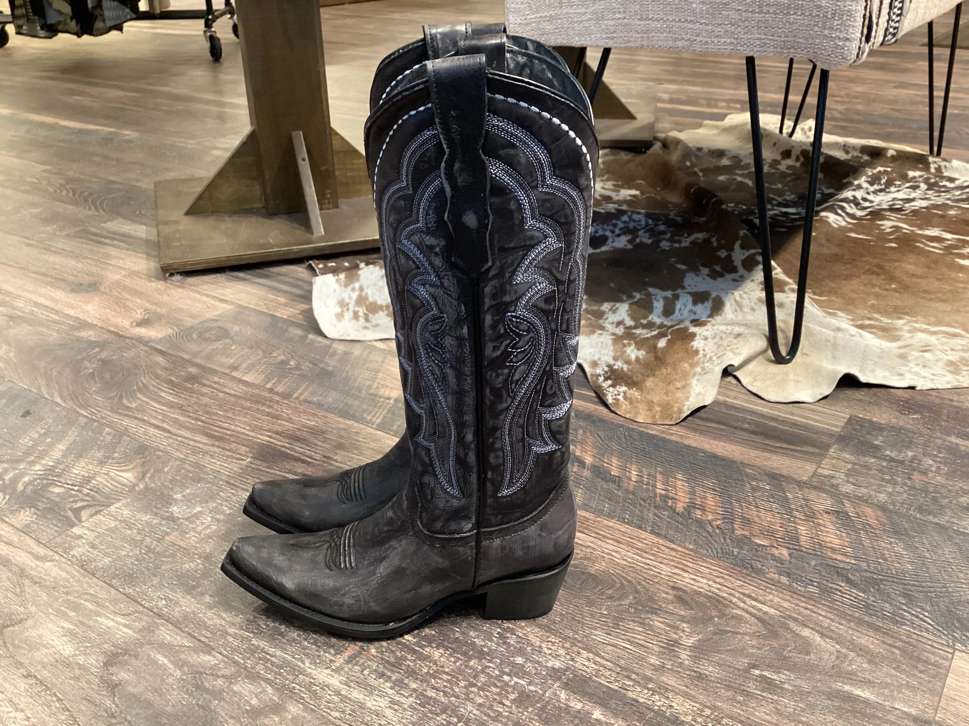 Corral Black Embroidery Women's Boots - Image 2