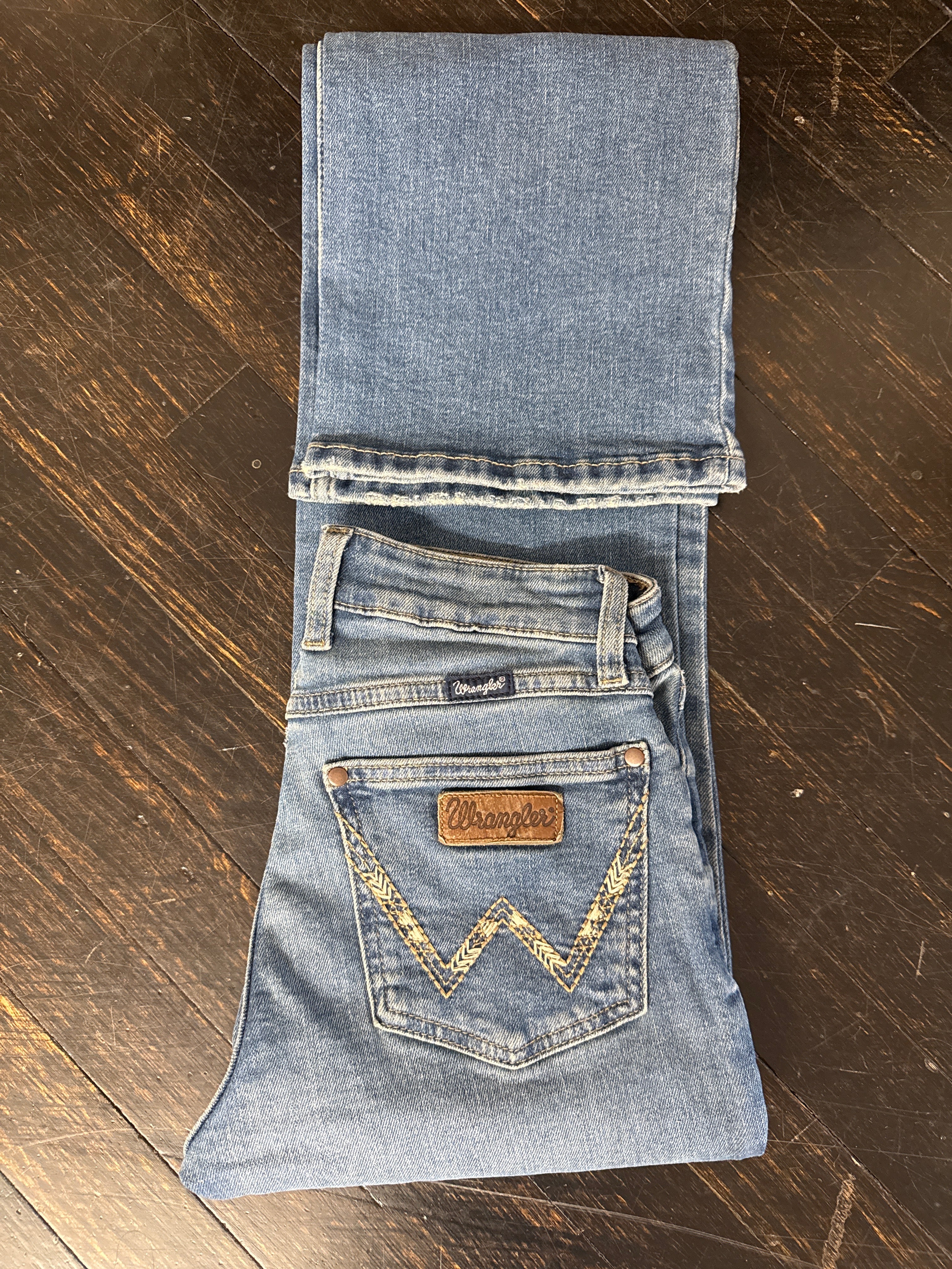 Final Sale✨Wrangler Emma Mid Rise Bootcut