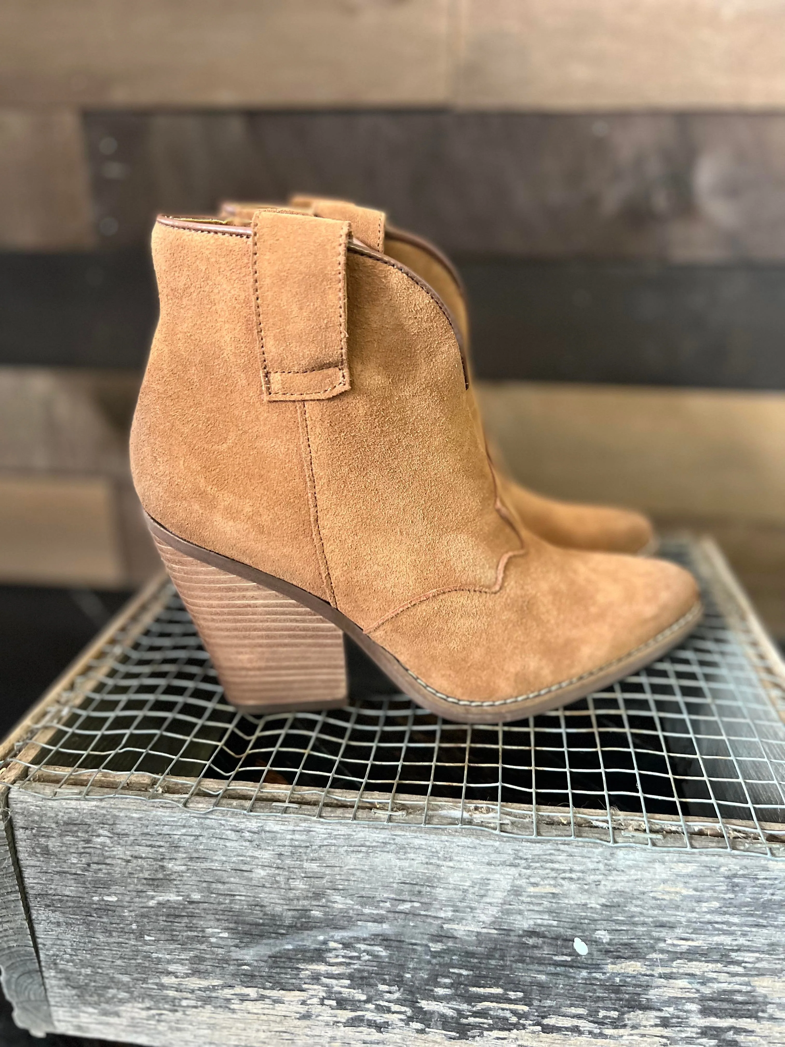 Final Sale ✨Flannie Whiskey Women's Booties - Image 2