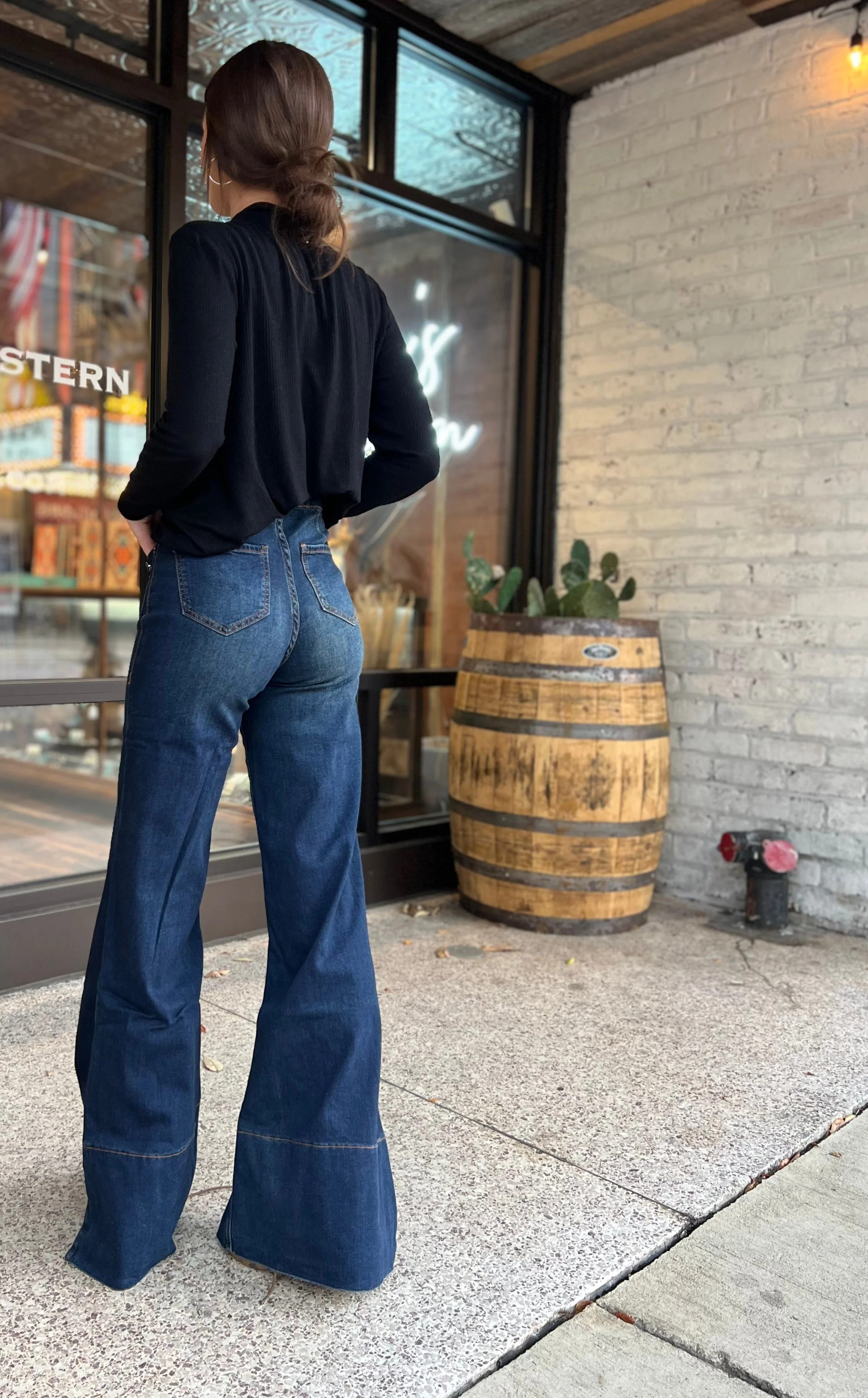Final Sale ✨ Kate Palazzo Jeans - Image 2