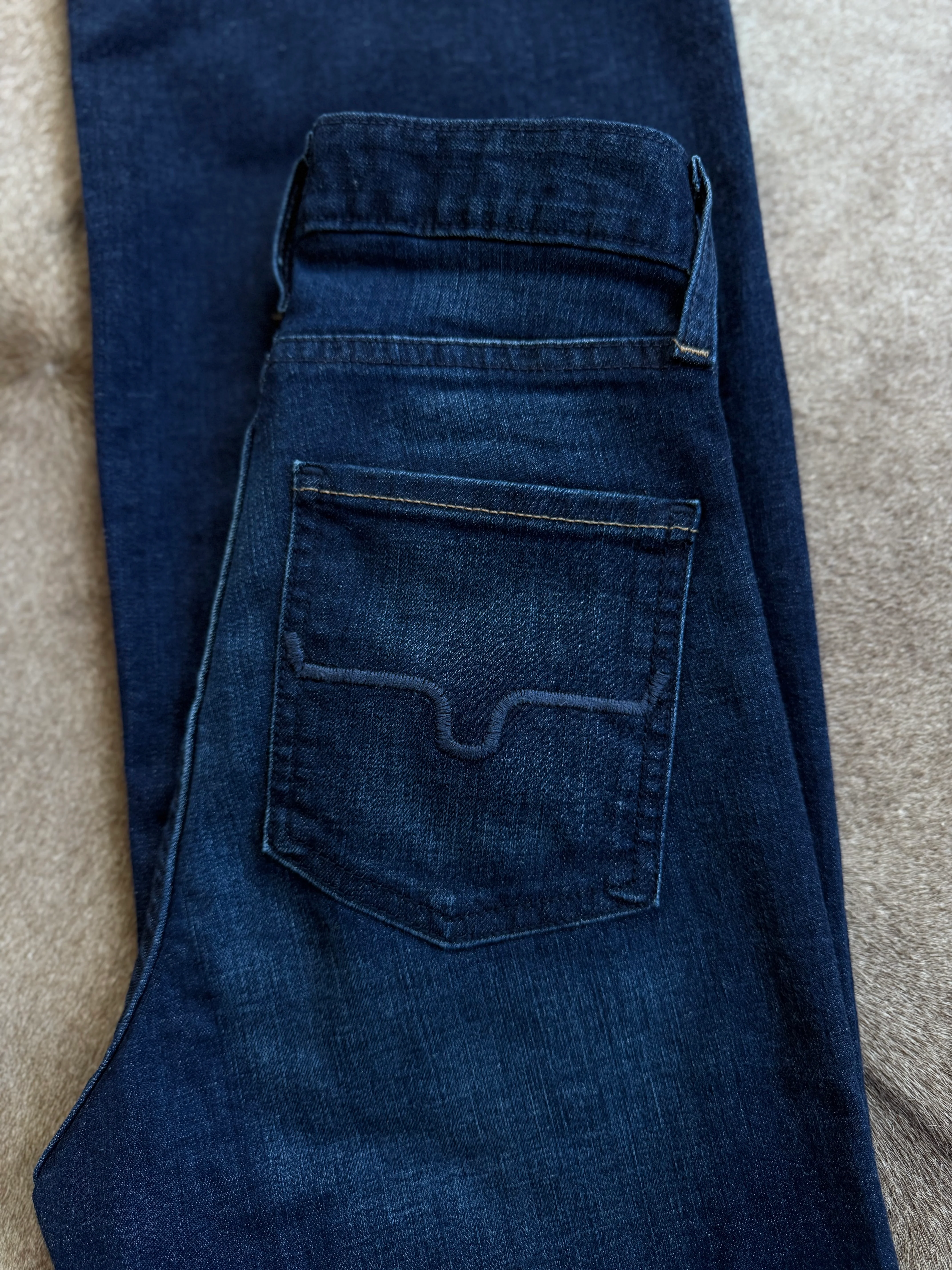 Kimes Olivia Dark Women's Wide Leg Jeans - Image 5