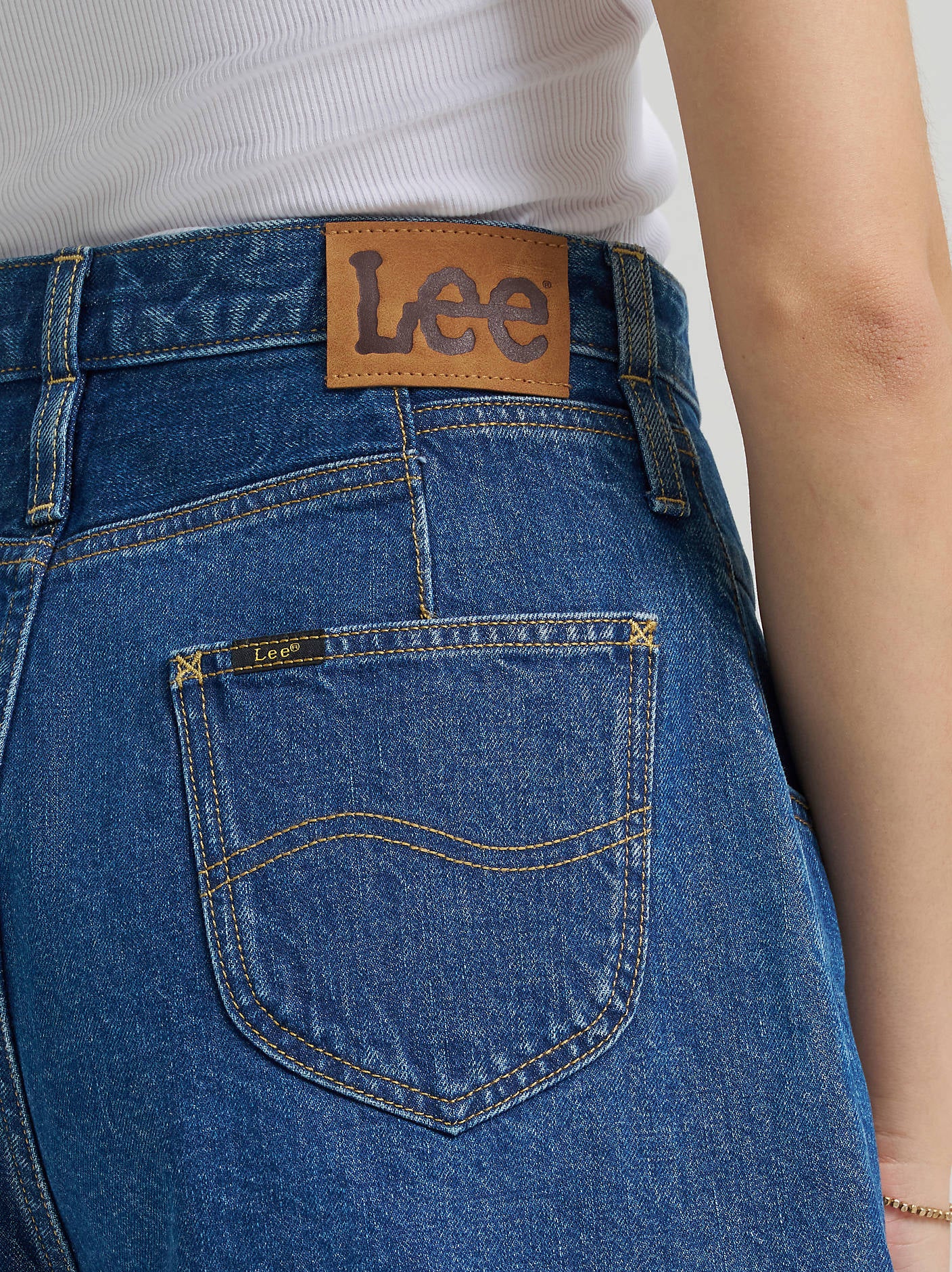 Lee Flirty Dark Pleated Shorts - Image 4