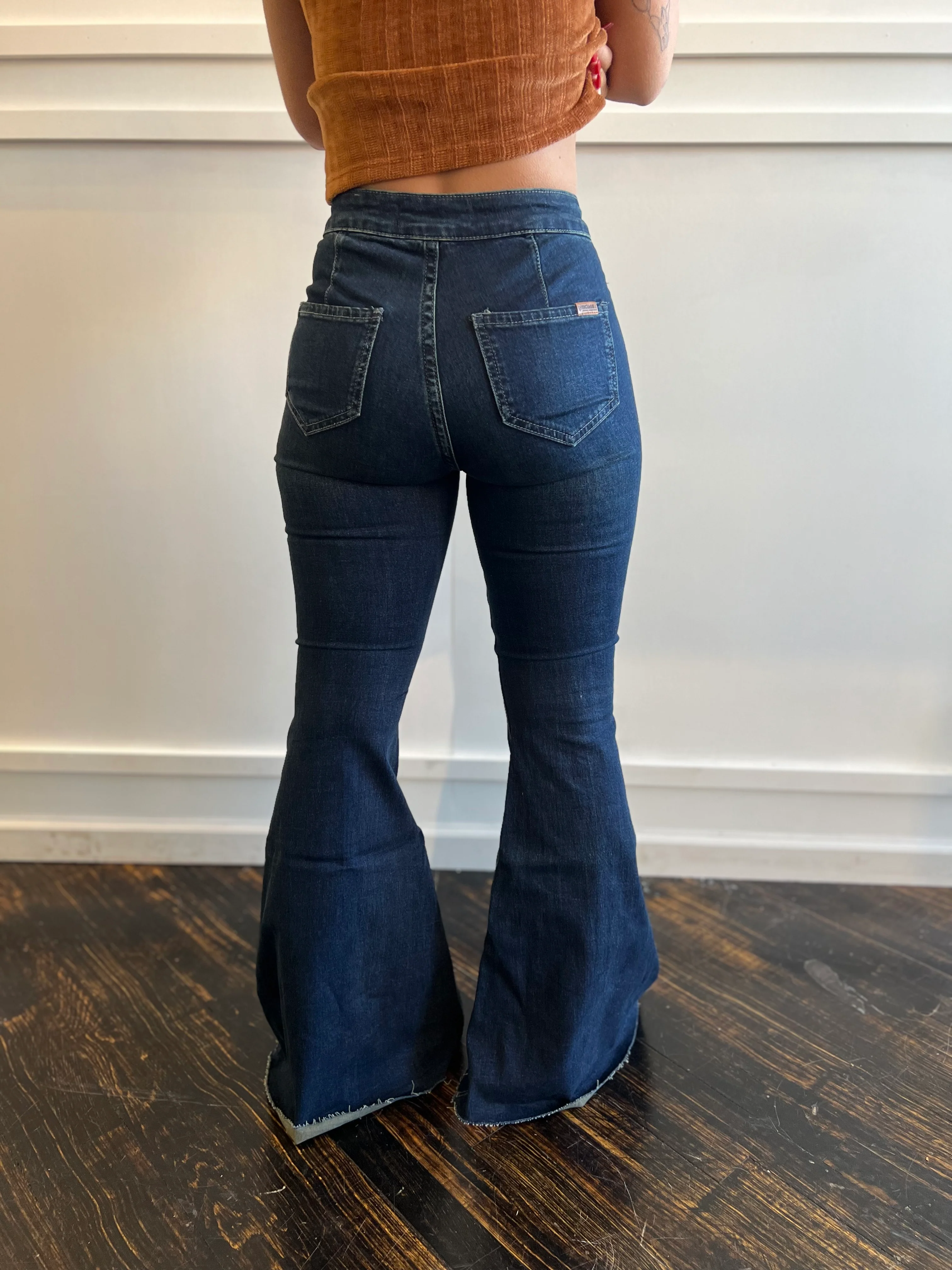 Final Sale ✨Lexie Front Seam Bell Jeans - Image 2