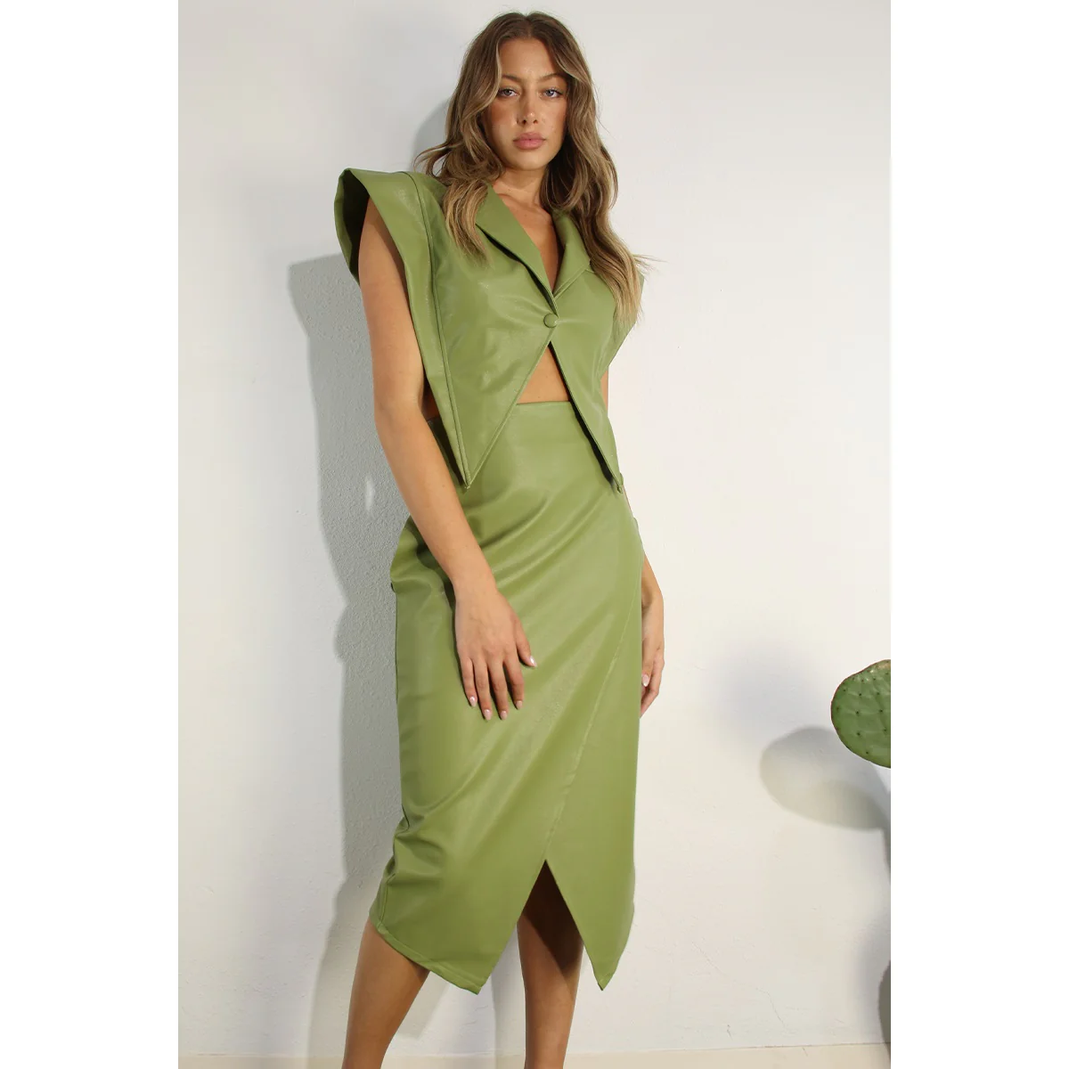 Lonna Faux Leather Set - Image 4