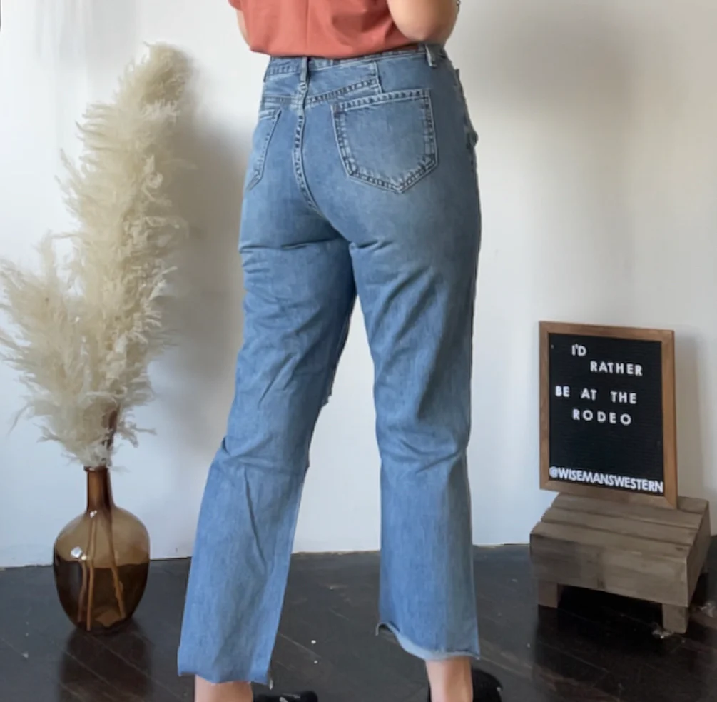 Final Sale ✨ Minnie Cropped Jeans - Image 4