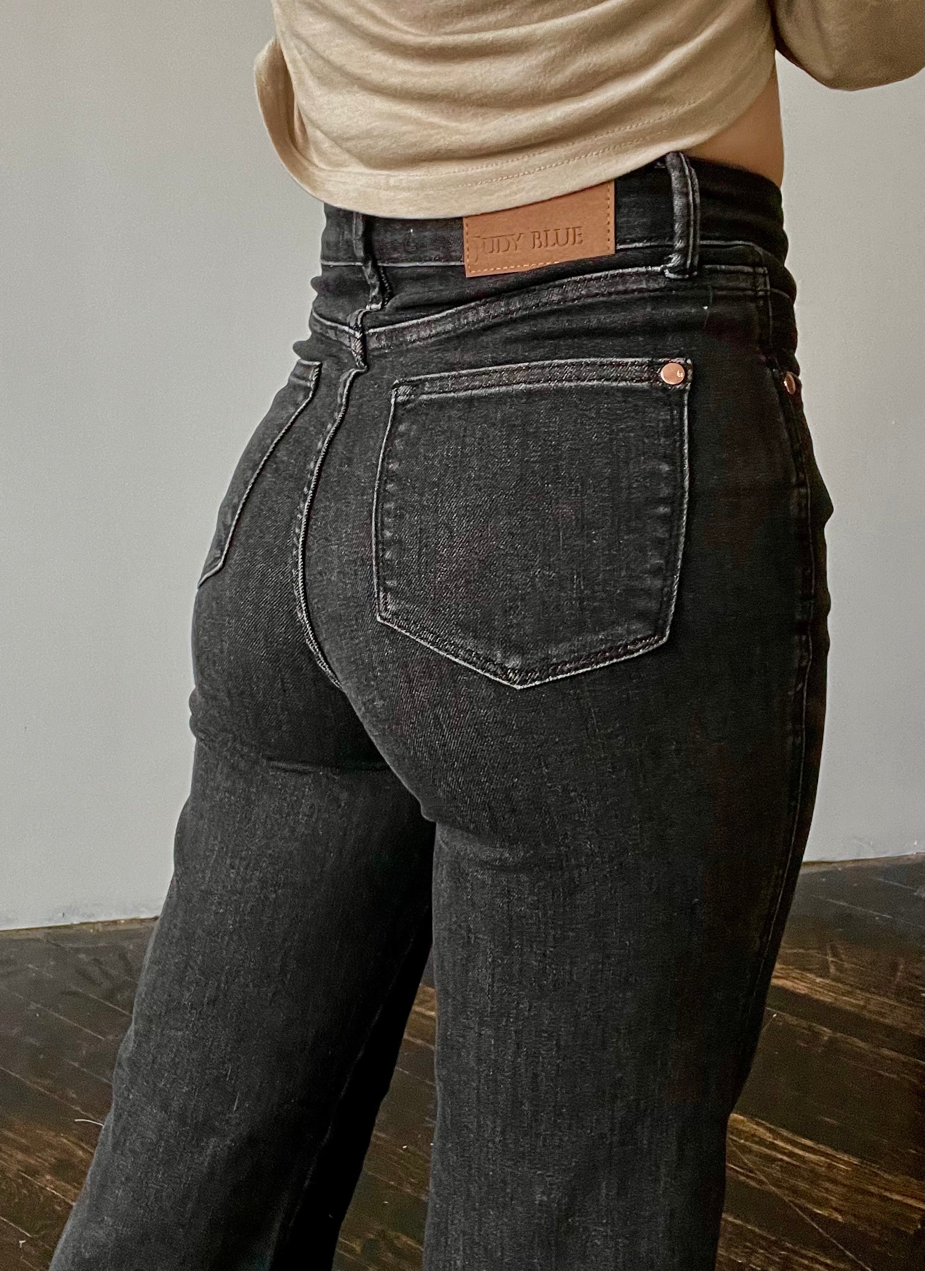 Final Sale ✨ THIS ITEM CAN ONLY BE RETURNED FOR STORE CREDITNora High Rise Straight Jeans - Image 2