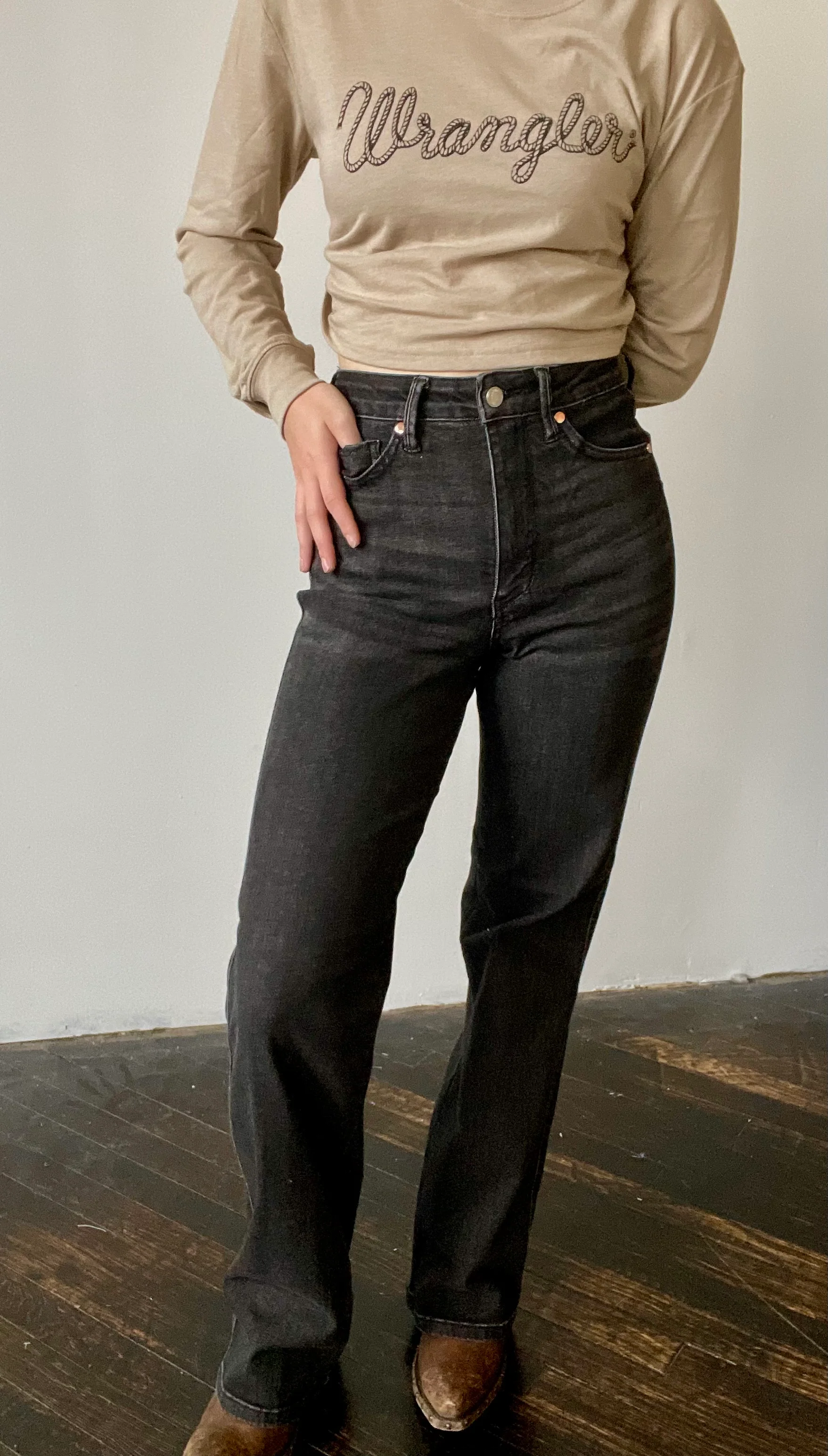 Final Sale ✨ THIS ITEM CAN ONLY BE RETURNED FOR STORE CREDITNora High Rise Straight Jeans - Image 3