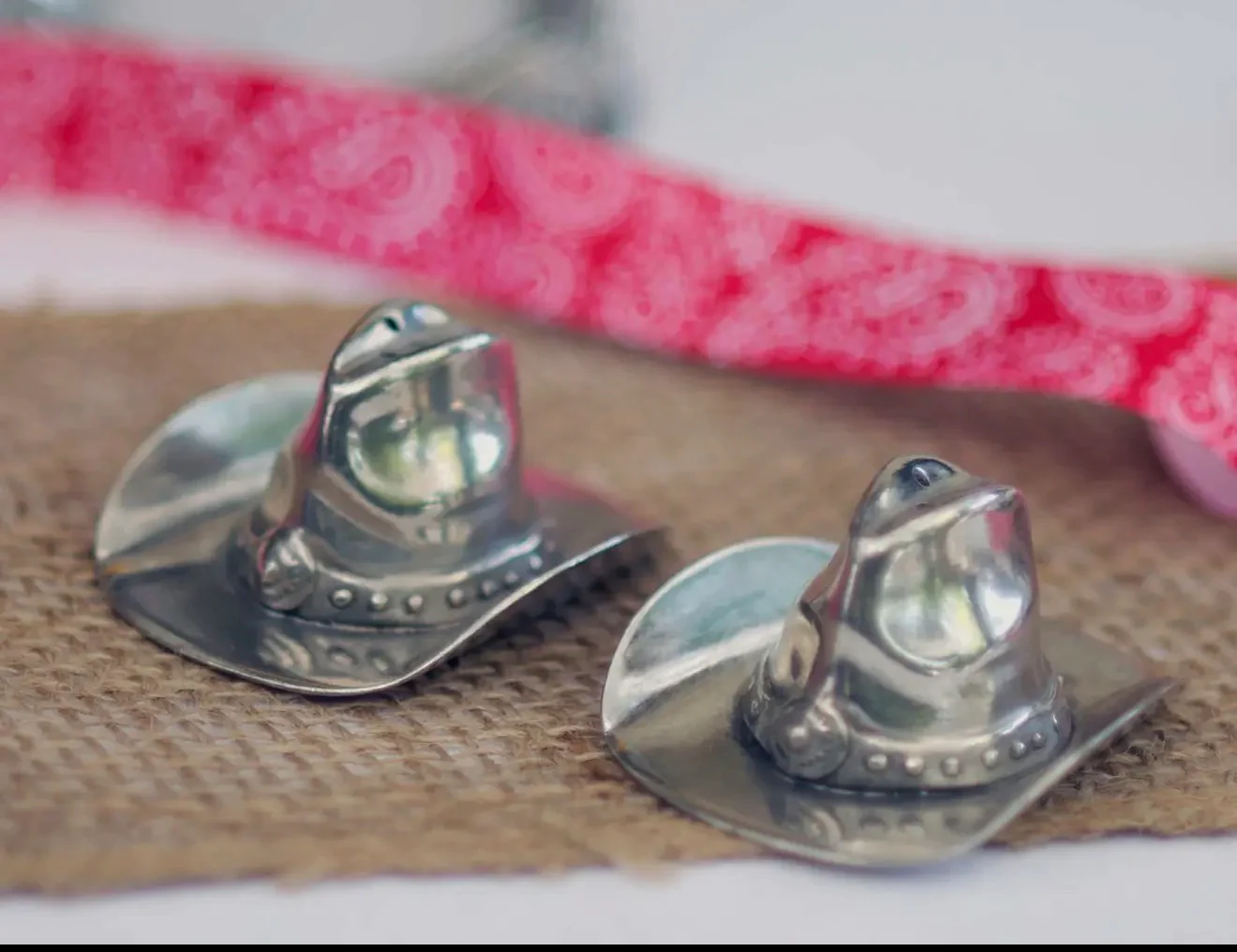 Pewter Cowboy hat Salt & Pepper shakers - Image 2
