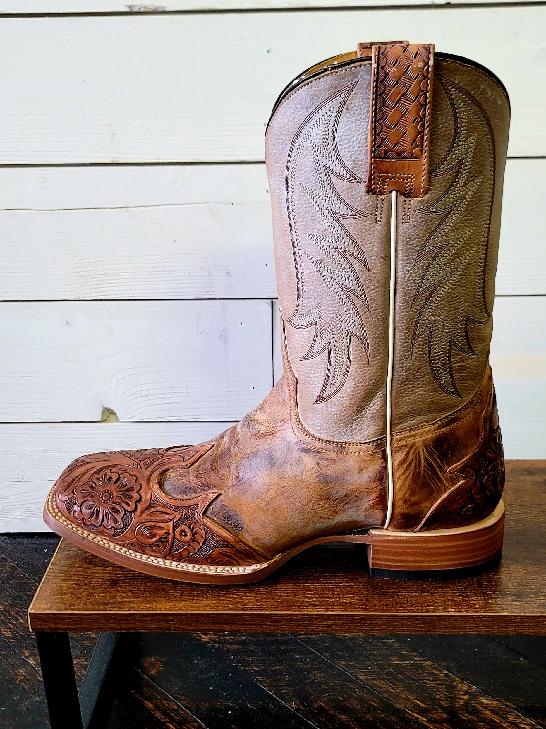 Stetson Diego Men's Handtooled Leather Boots - Image 4