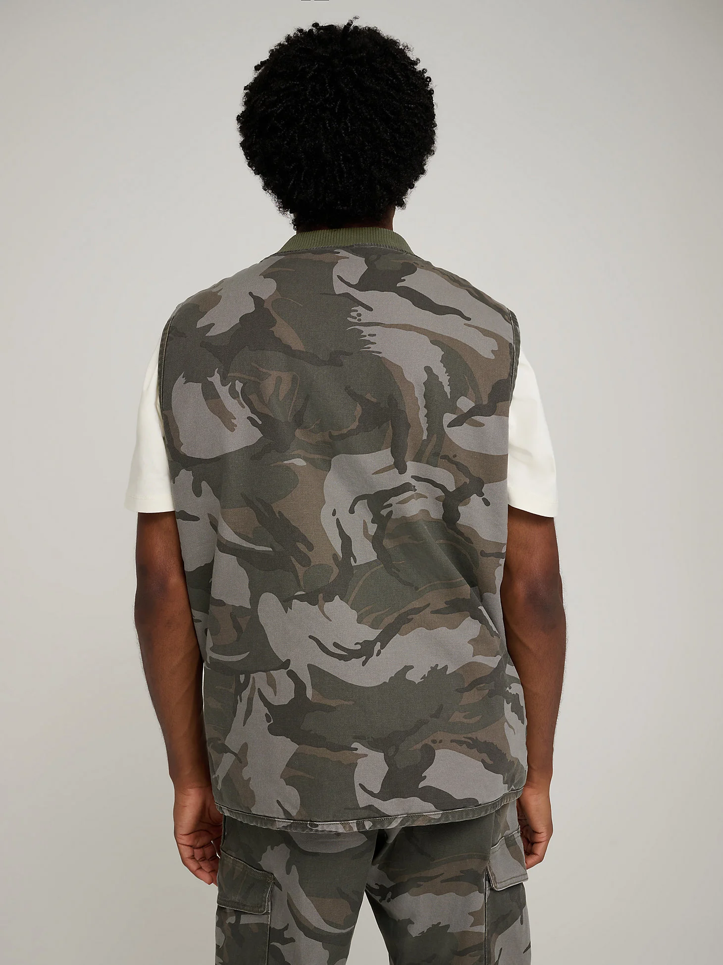 Stranger Things Mike/Lucas Camo Vest - Image 3