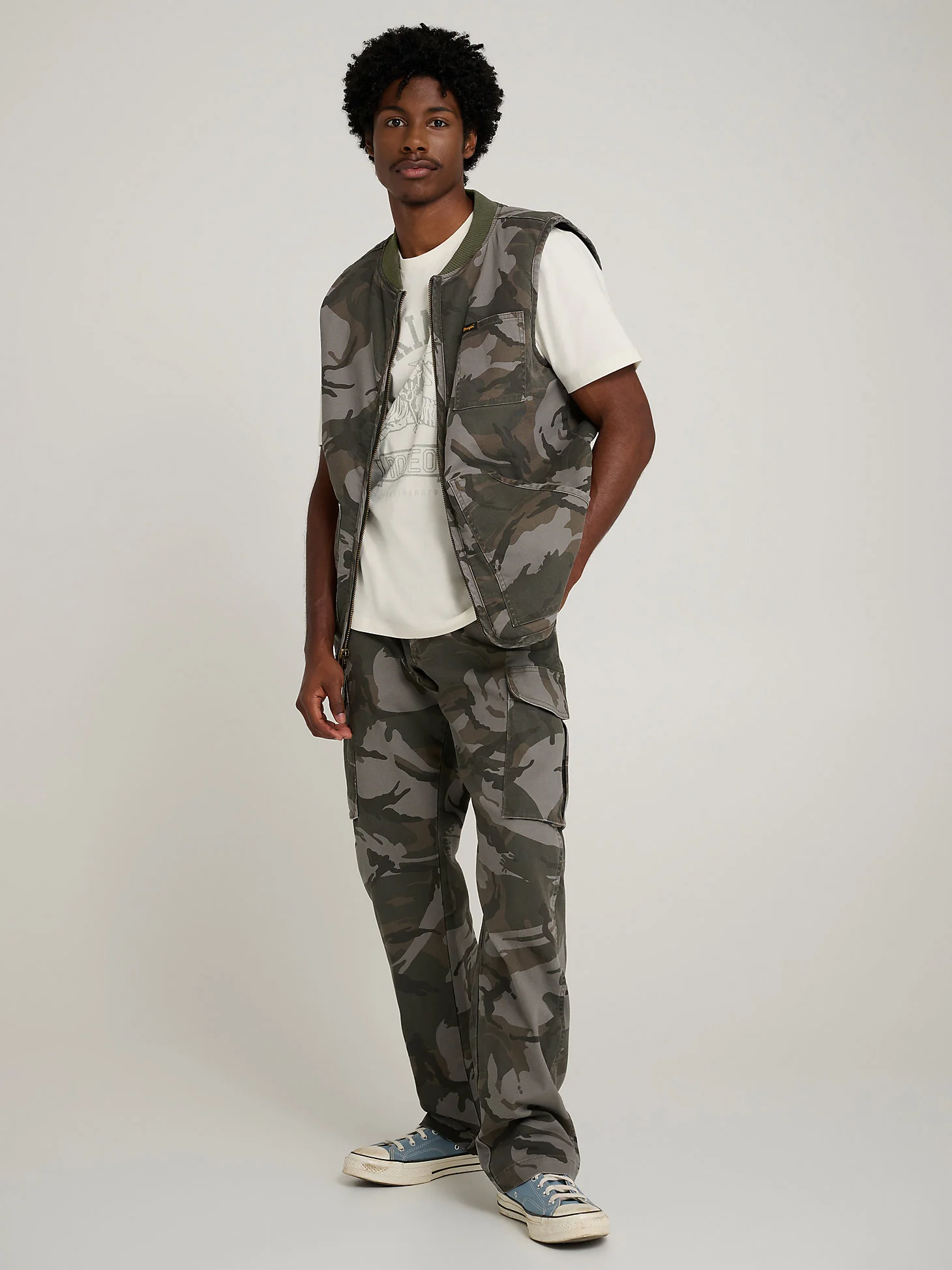 Stranger Things Mike/Lucas Camo Vest - Image 4
