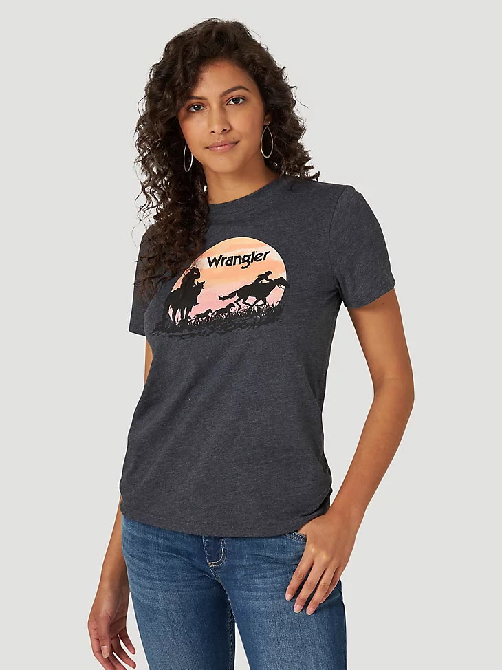 Final Sale ✨ Sundown Wrangler Retro Women's T-Shirt - Image 2