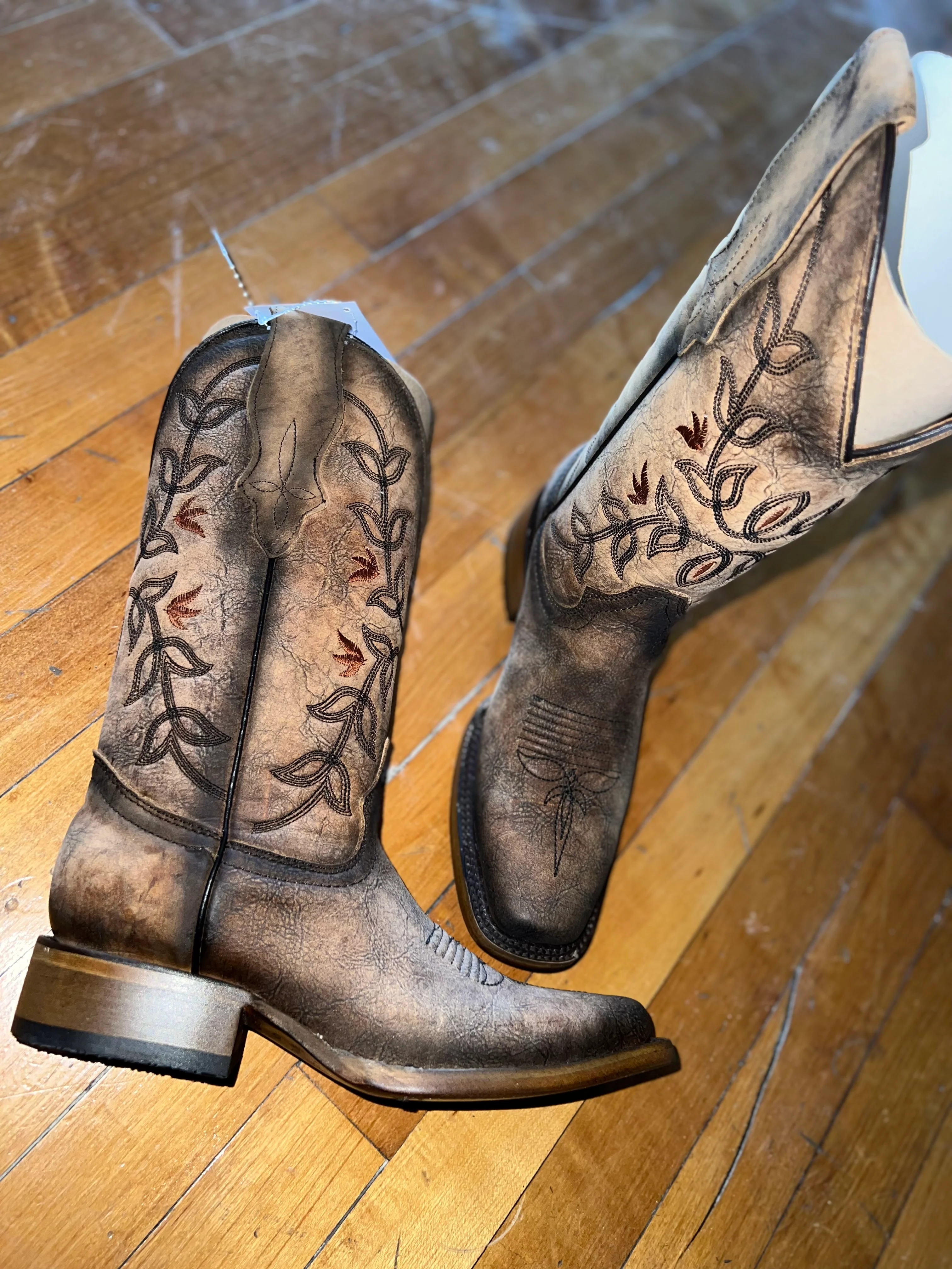 Final Sale ✨The Kelsi Corral Boots - Image 2
