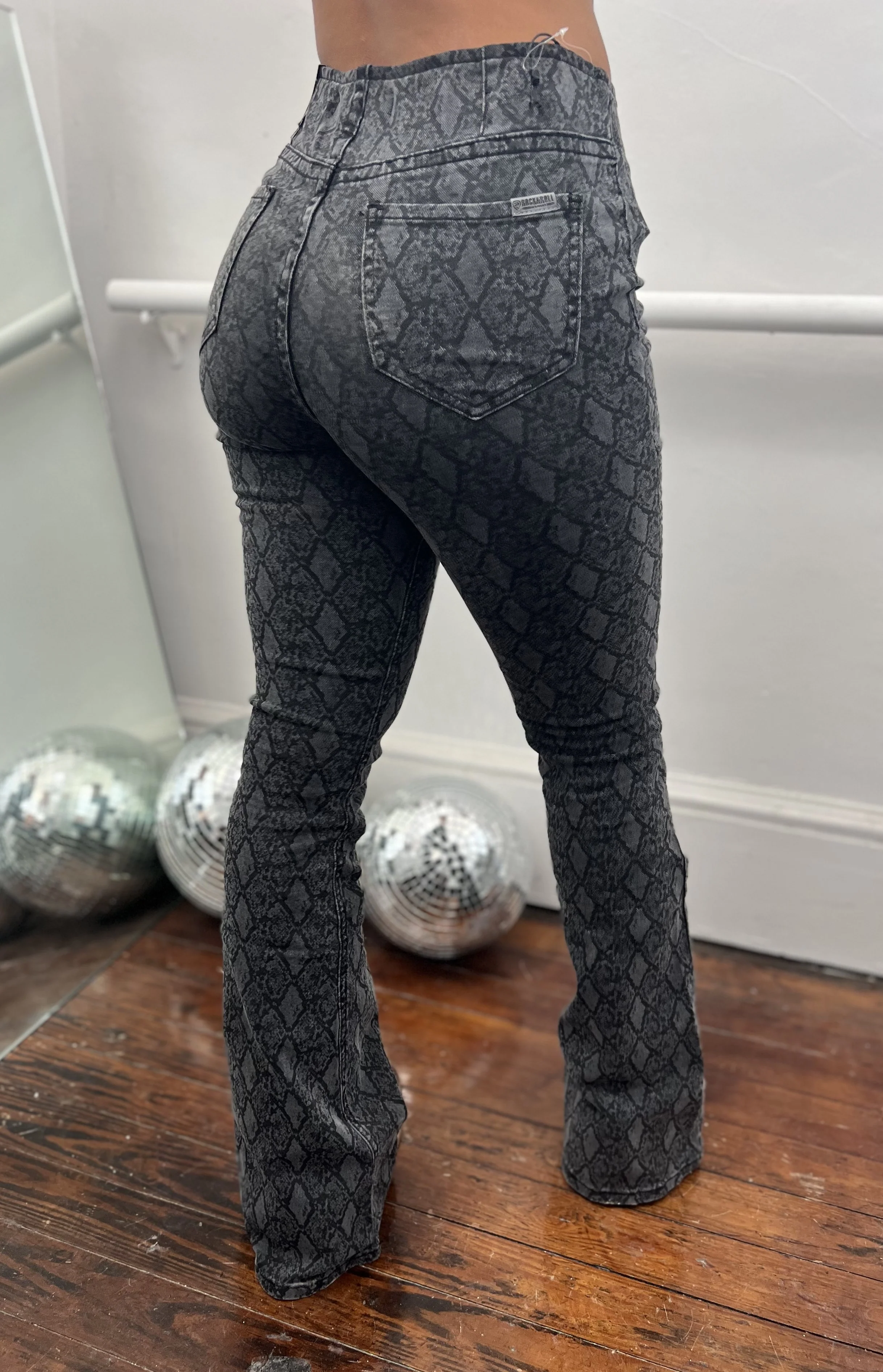 Final Sale ✨ Wicked Pull On flares - Image 3