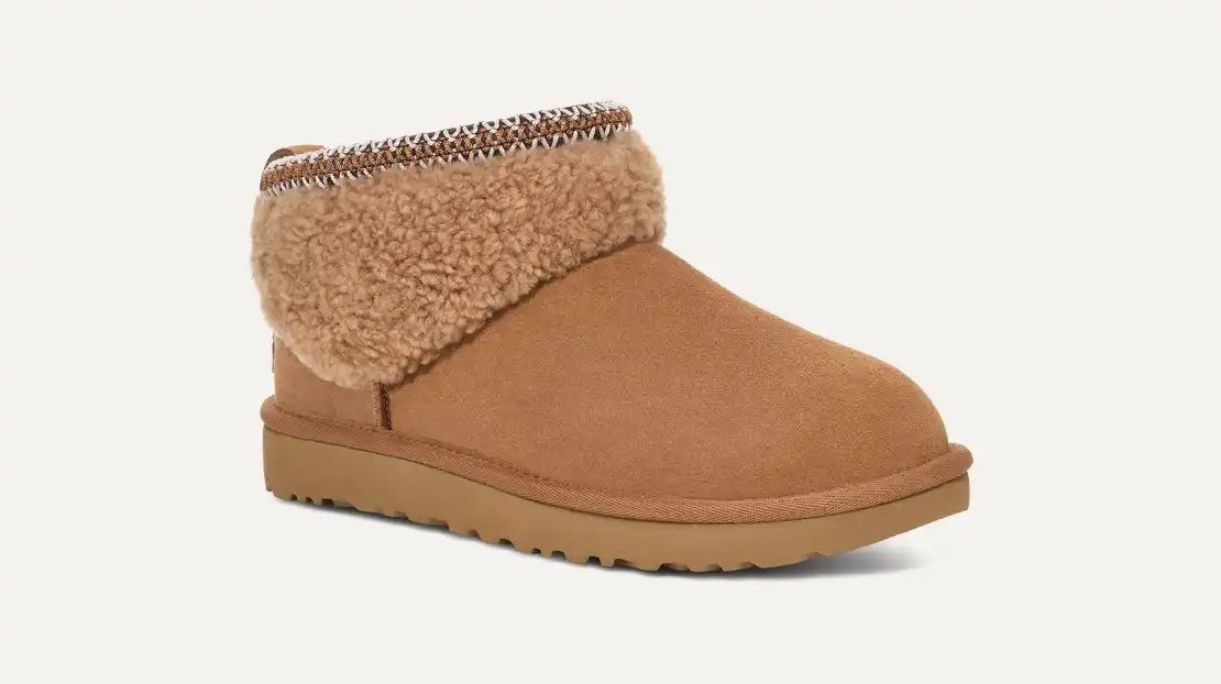 UGG™ Classic Mini Maxi Curly Chestnut - Image 2