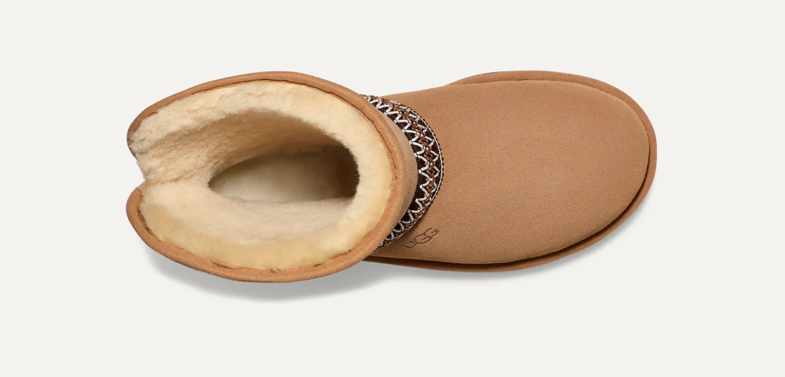 UGG™ Classic Short Crescent Chestnut - Image 6