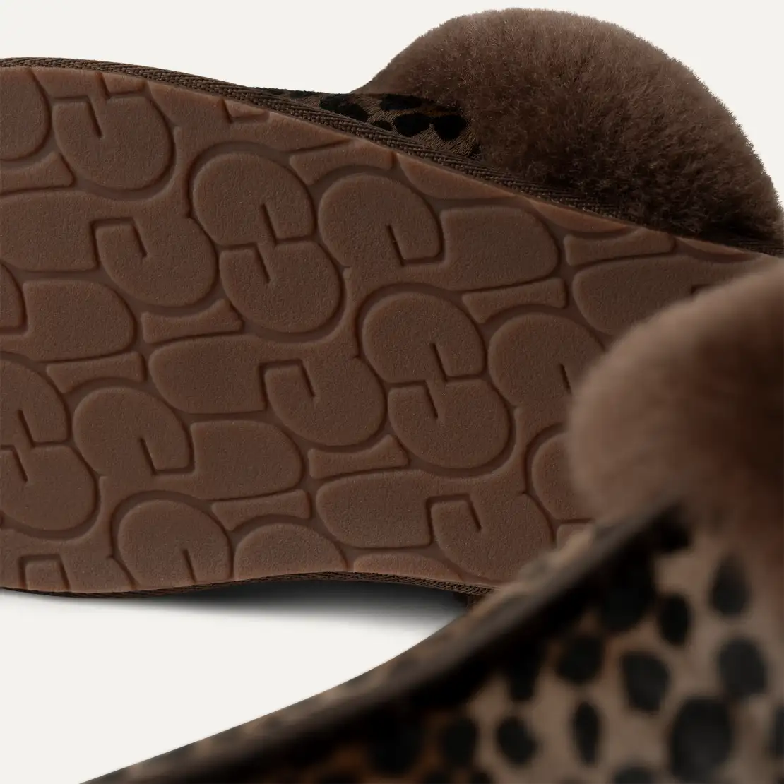 UGG™ Scuffette Caspian Women's House Slipper - Image 5