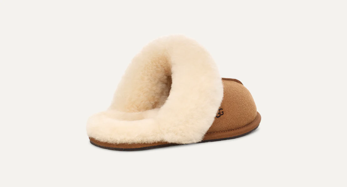 UGG™ Scuffette II Chestnut Women's House Slipper - Image 4