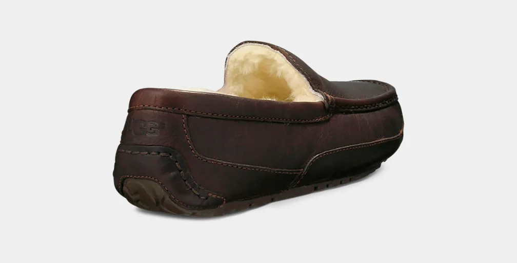 UGG™ Ascot Leather Slipper Dark Spice - Image 3