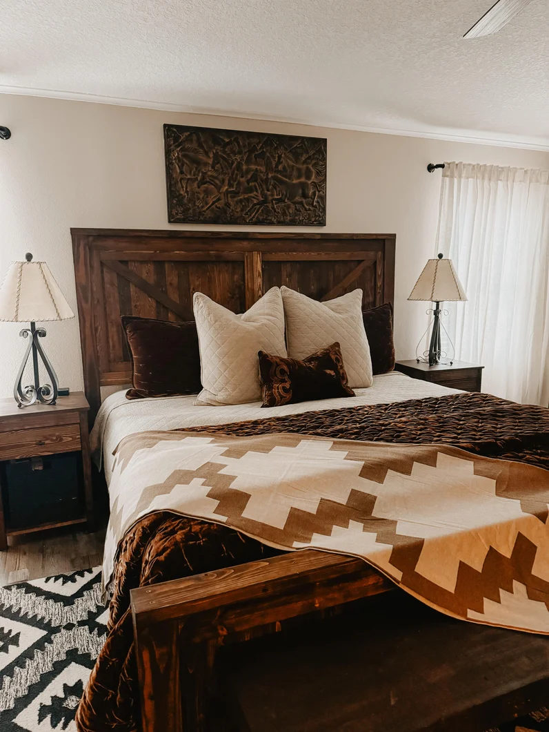 Western Grande Oversized Throw - Image 2