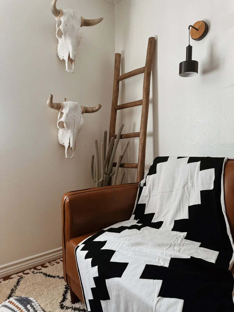 Western Grande Oversized Throw - Image 4