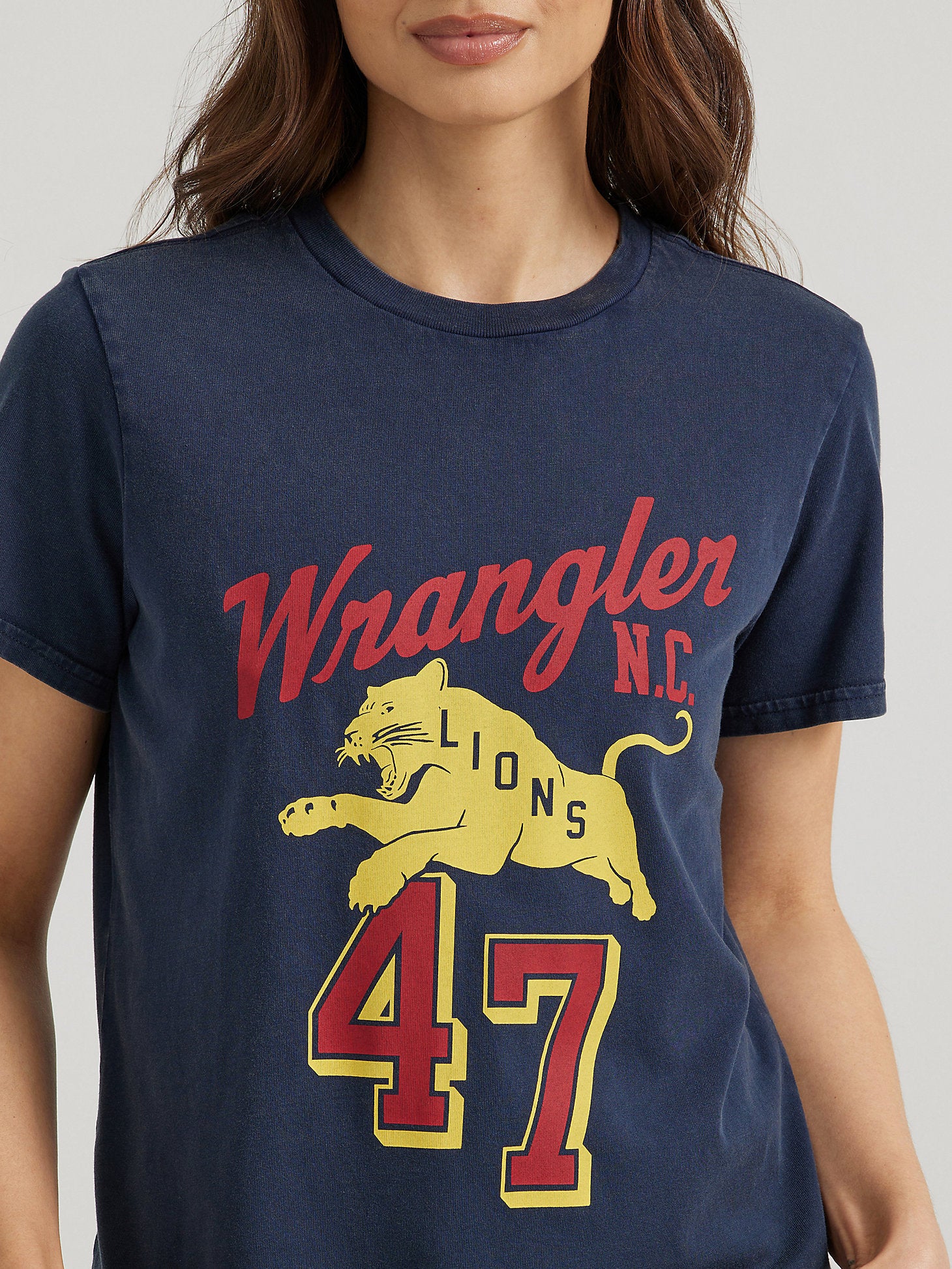 Final Sale ✨ Wrangler 47 Lions Women's Tee - Image 5