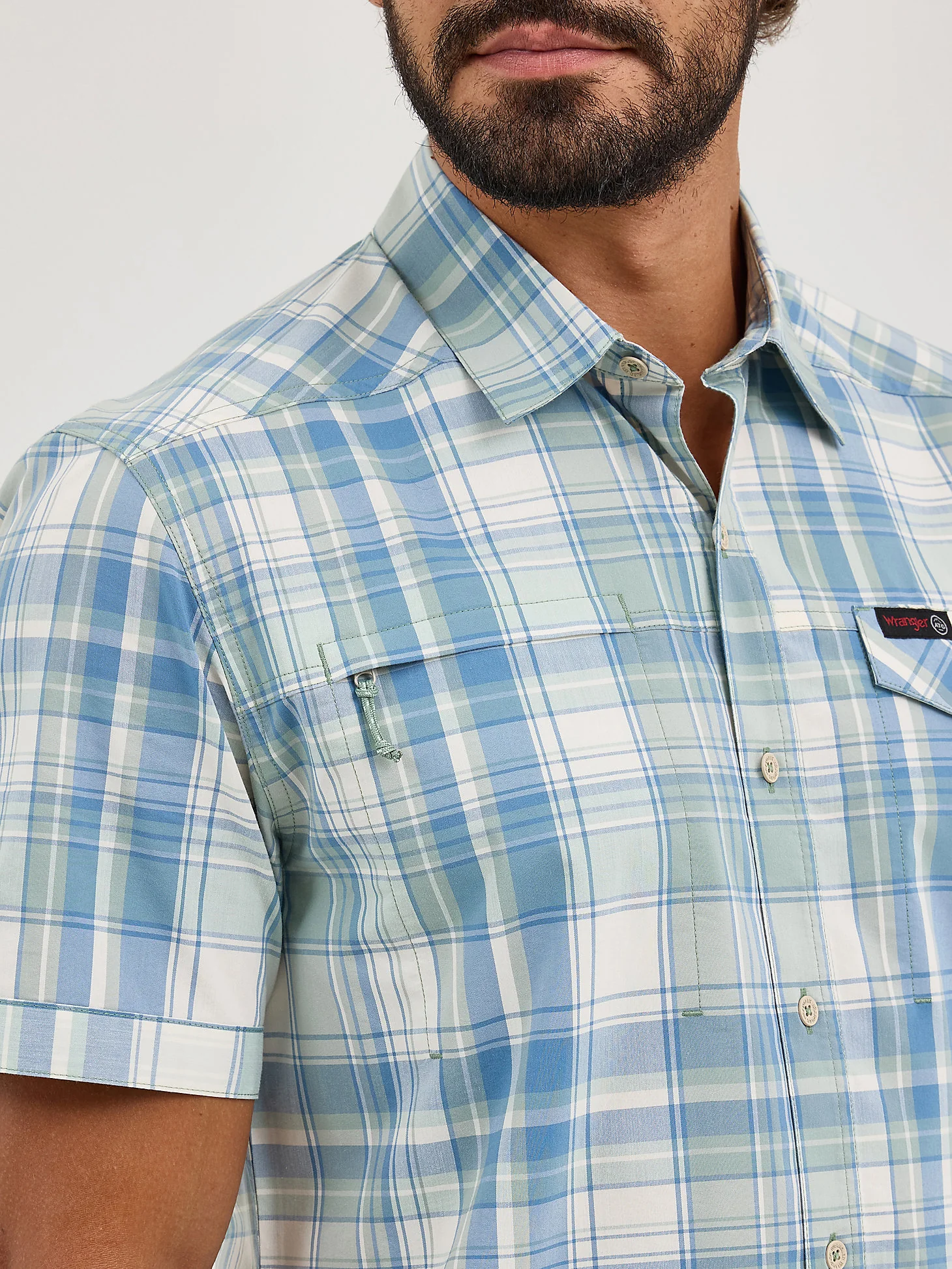 Wrangler ATG Men's Cedar Zip Pocket Plaid Shirt - Image 4