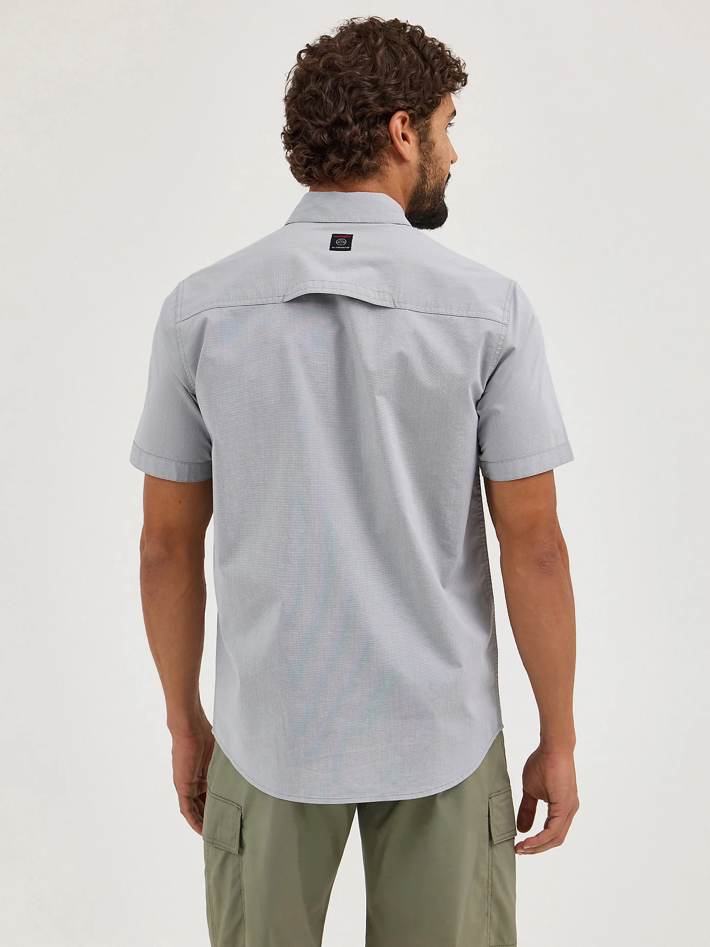 Wrangler ATG Men's Cedar Zip Pocket Shirt - Image 2