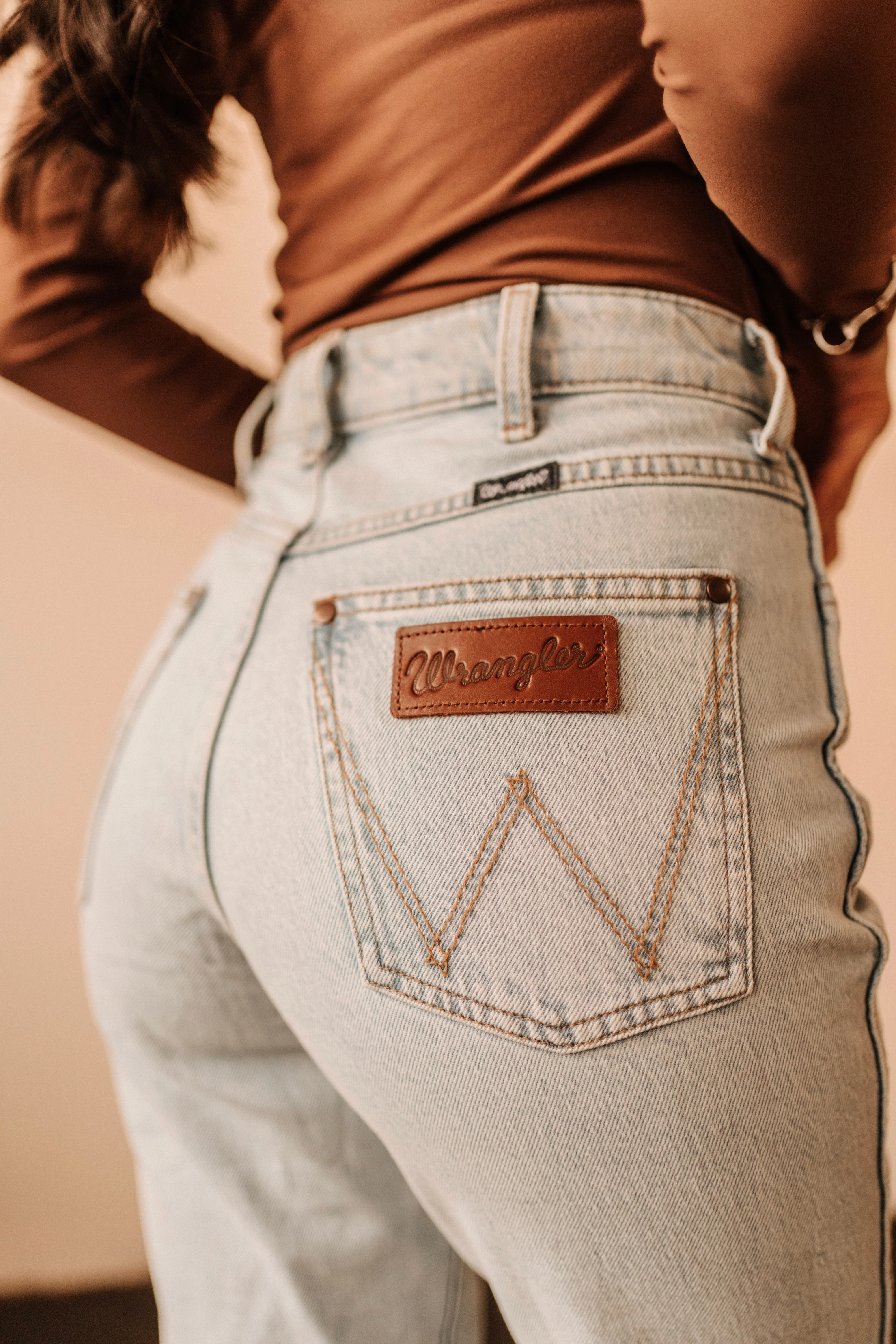 Wrangler Autumn Sky Bleach Bootcut - Image 3