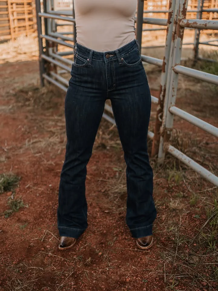 Wrangler Beth Deep Sapphire Trouser - Image 2