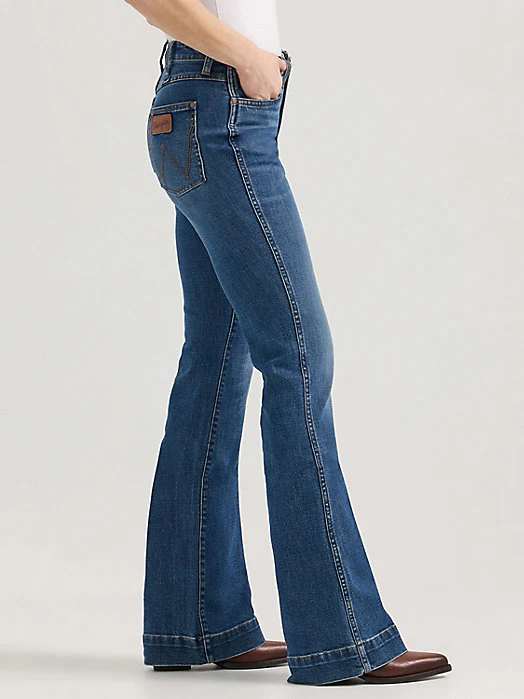 Wrangler Beth Fierce Women's Trouser - Image 3