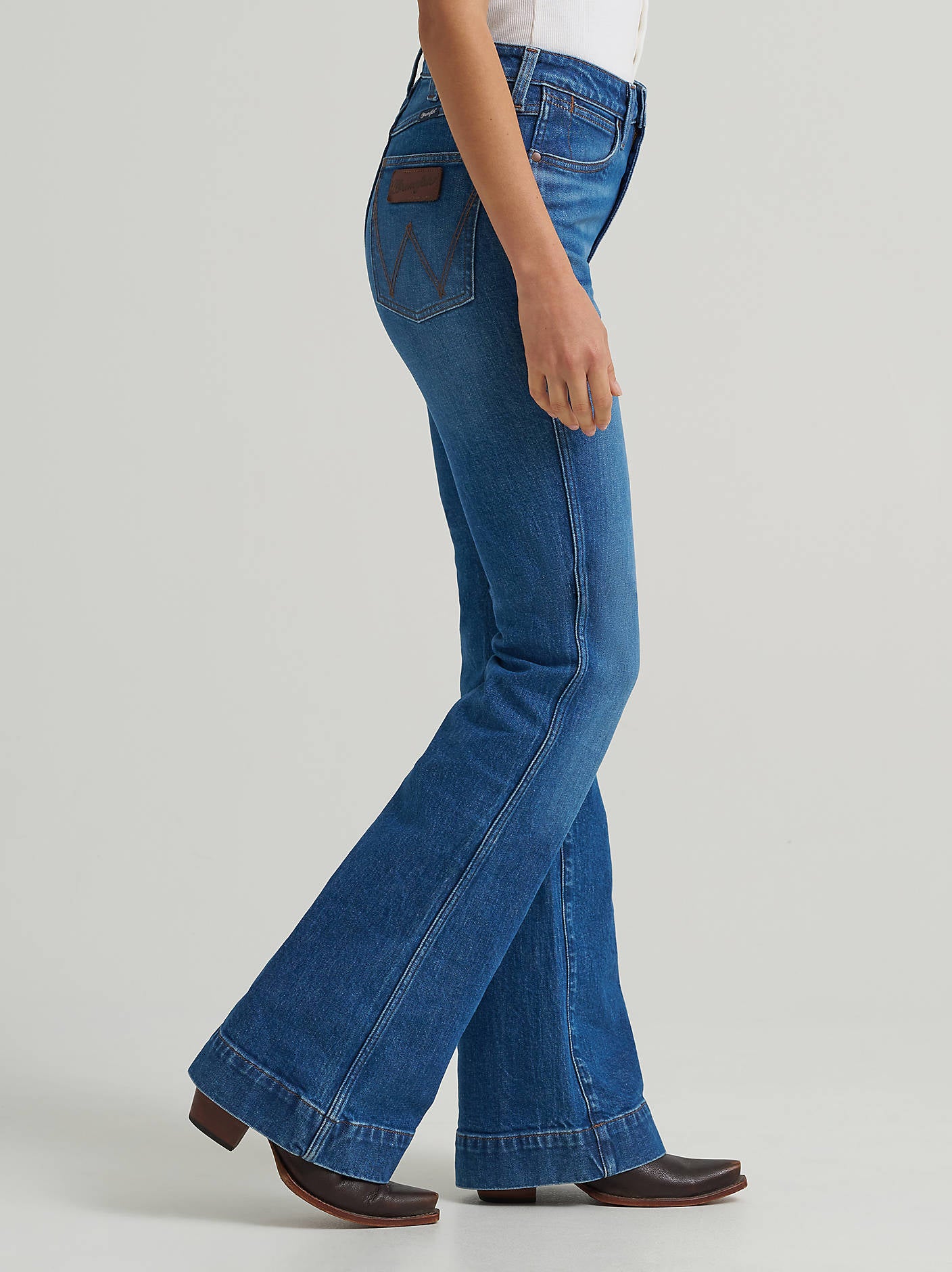 Wrangler Beth Summer Trouser - Image 2