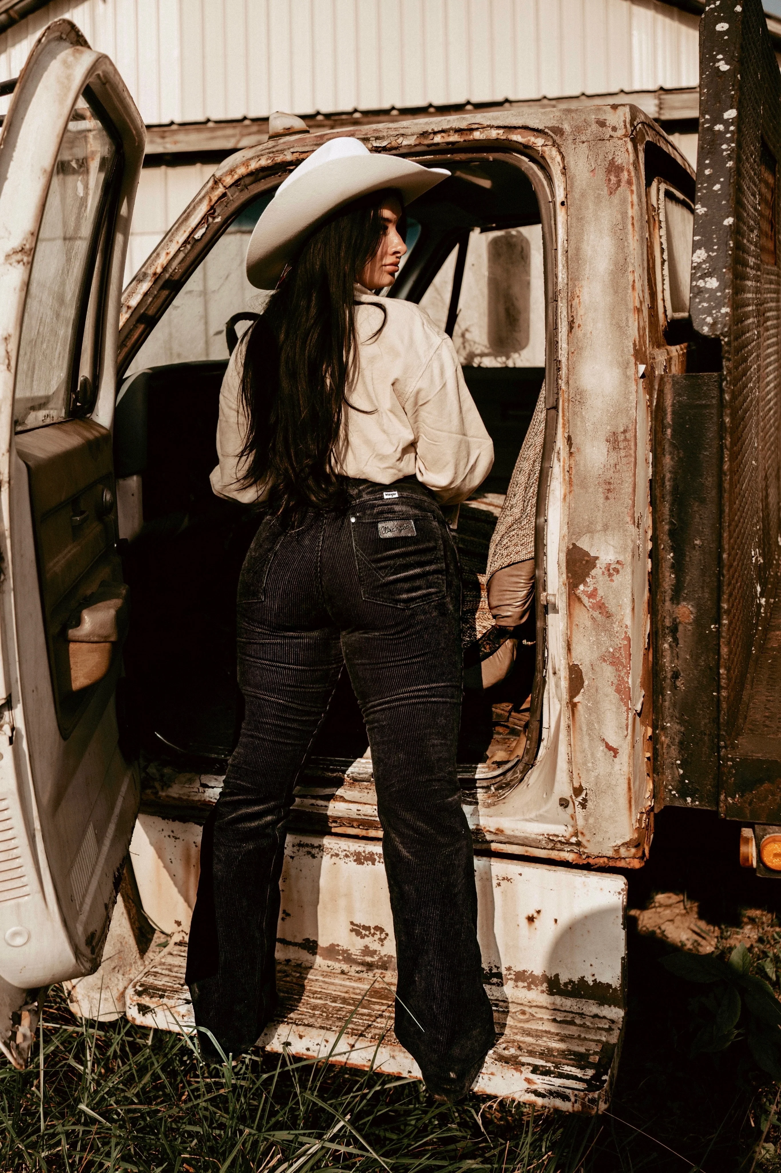 Final Sale ✨ Wrangler Elvira Corduroy Bootcut - Image 3
