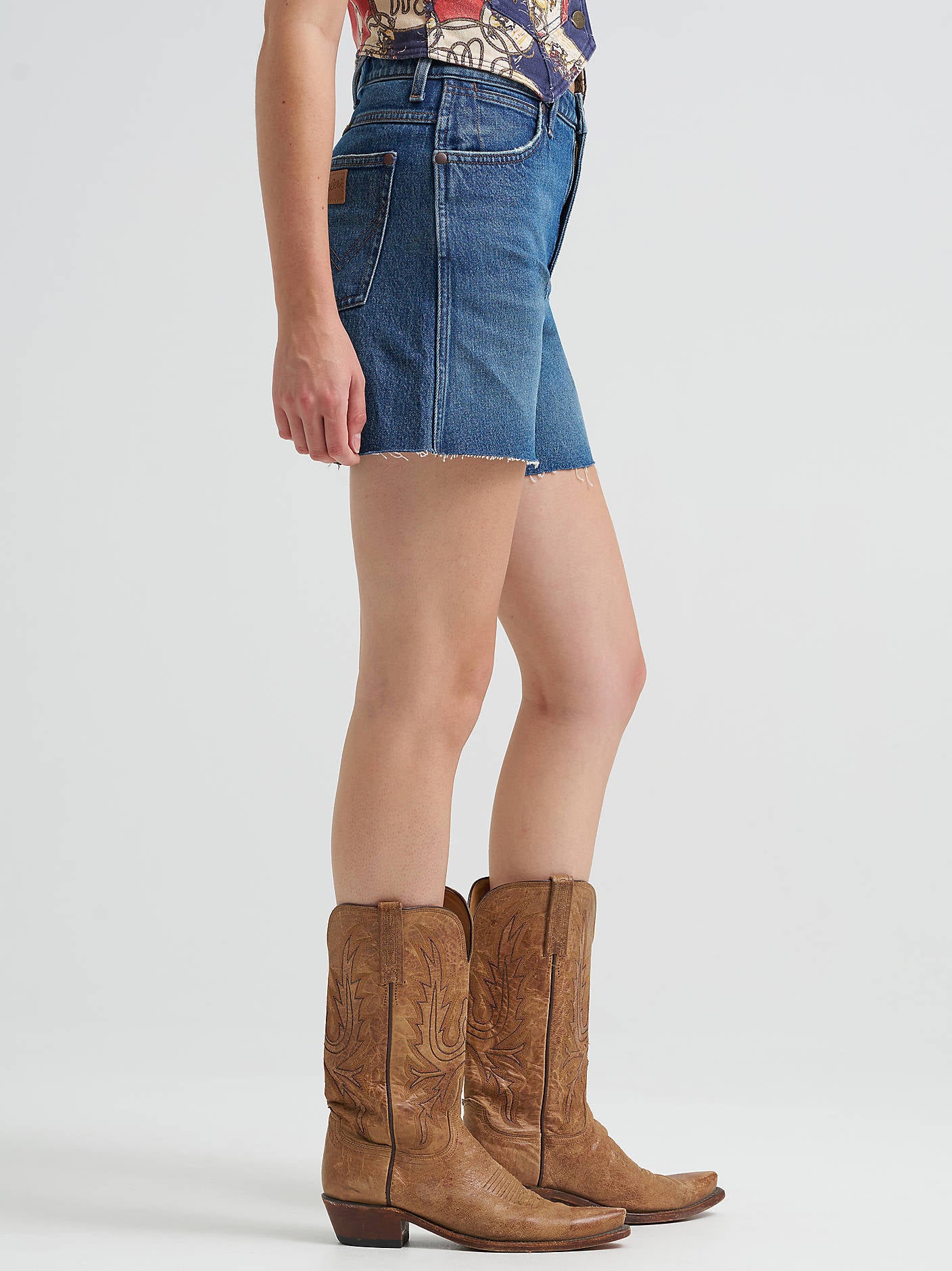 Wrangler Cowboy Bermuda Stonewash Women's Shorts - Image 4