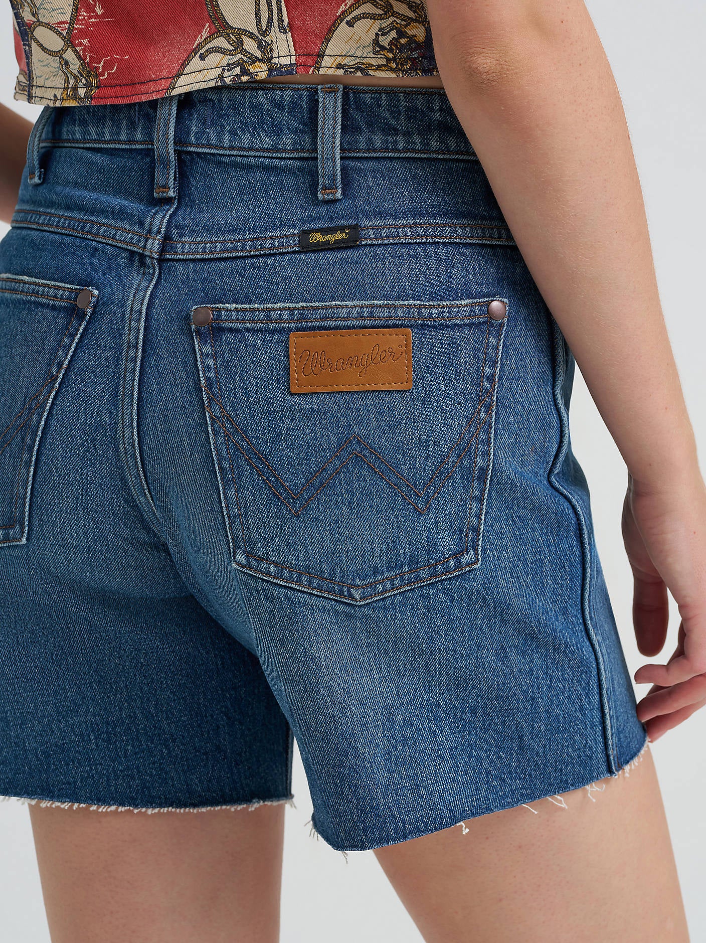 Wrangler Cowboy Bermuda Stonewash Women's Shorts - Image 5