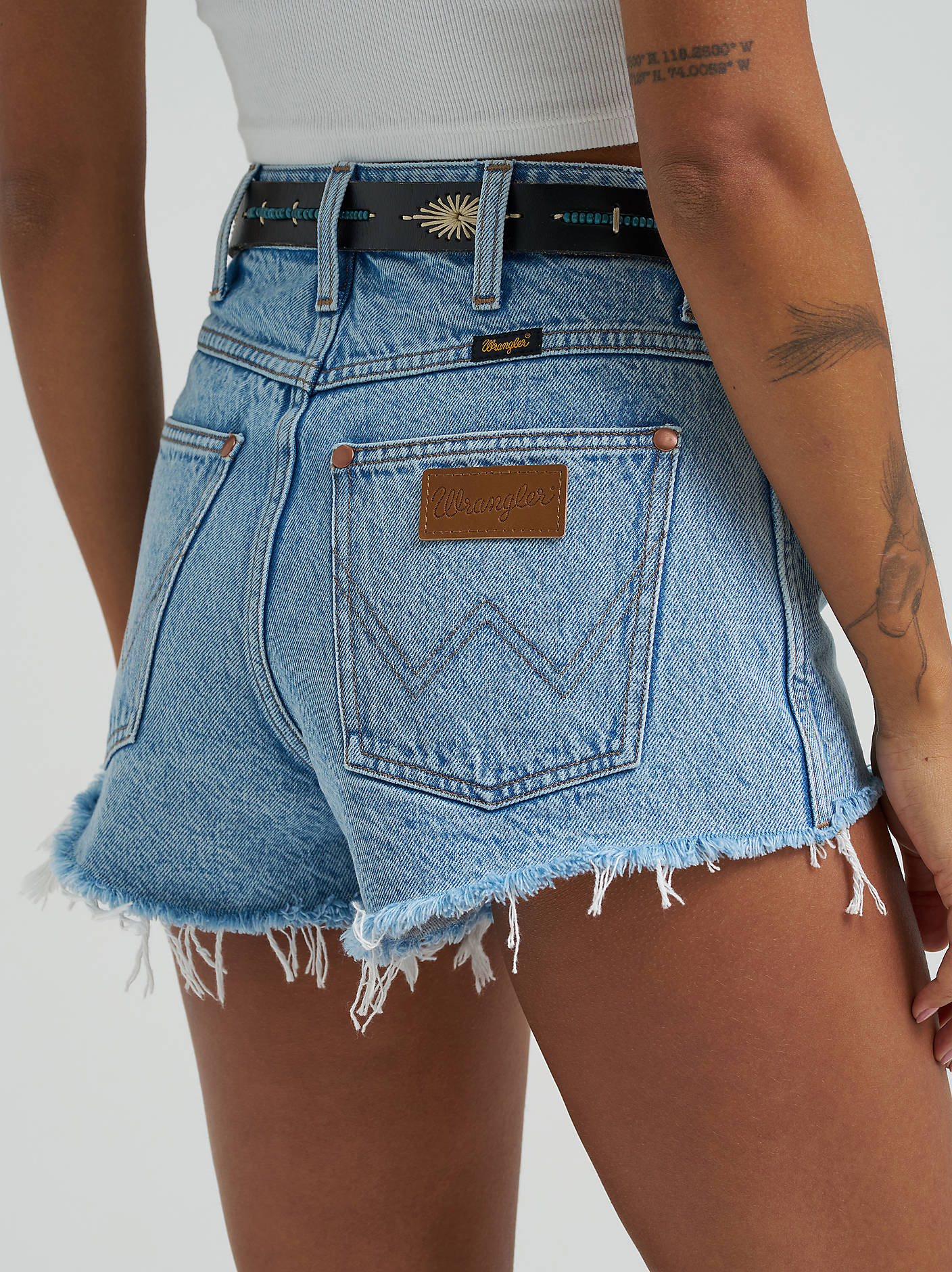Wrangler Cowboy Cutoff Bloom Shorts - Image 3