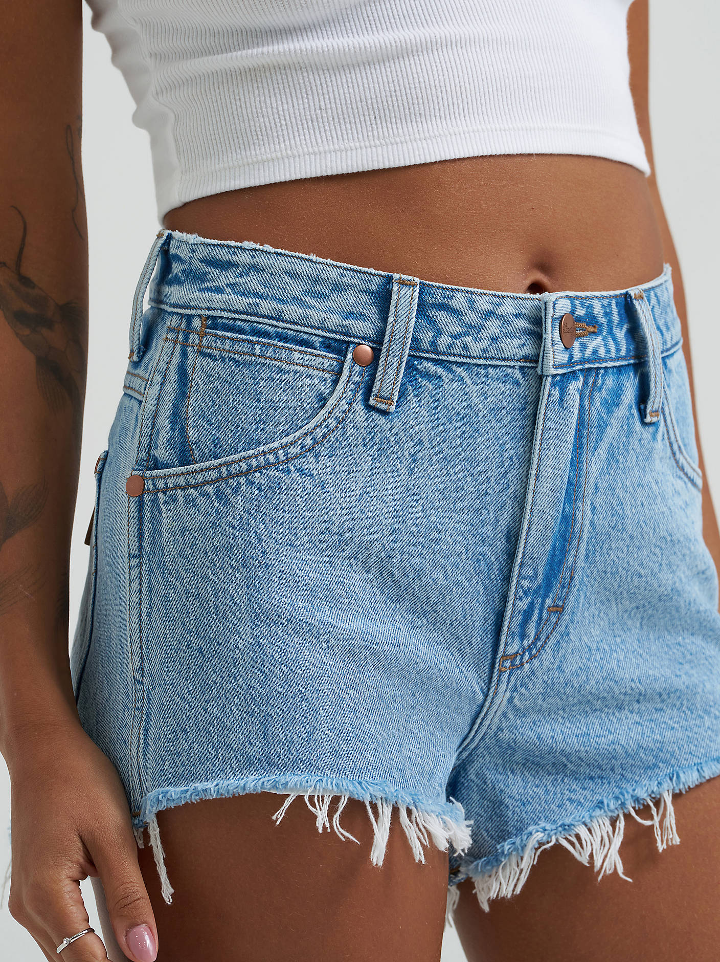 Wrangler Cowboy Cutoff Bloom Shorts - Image 4