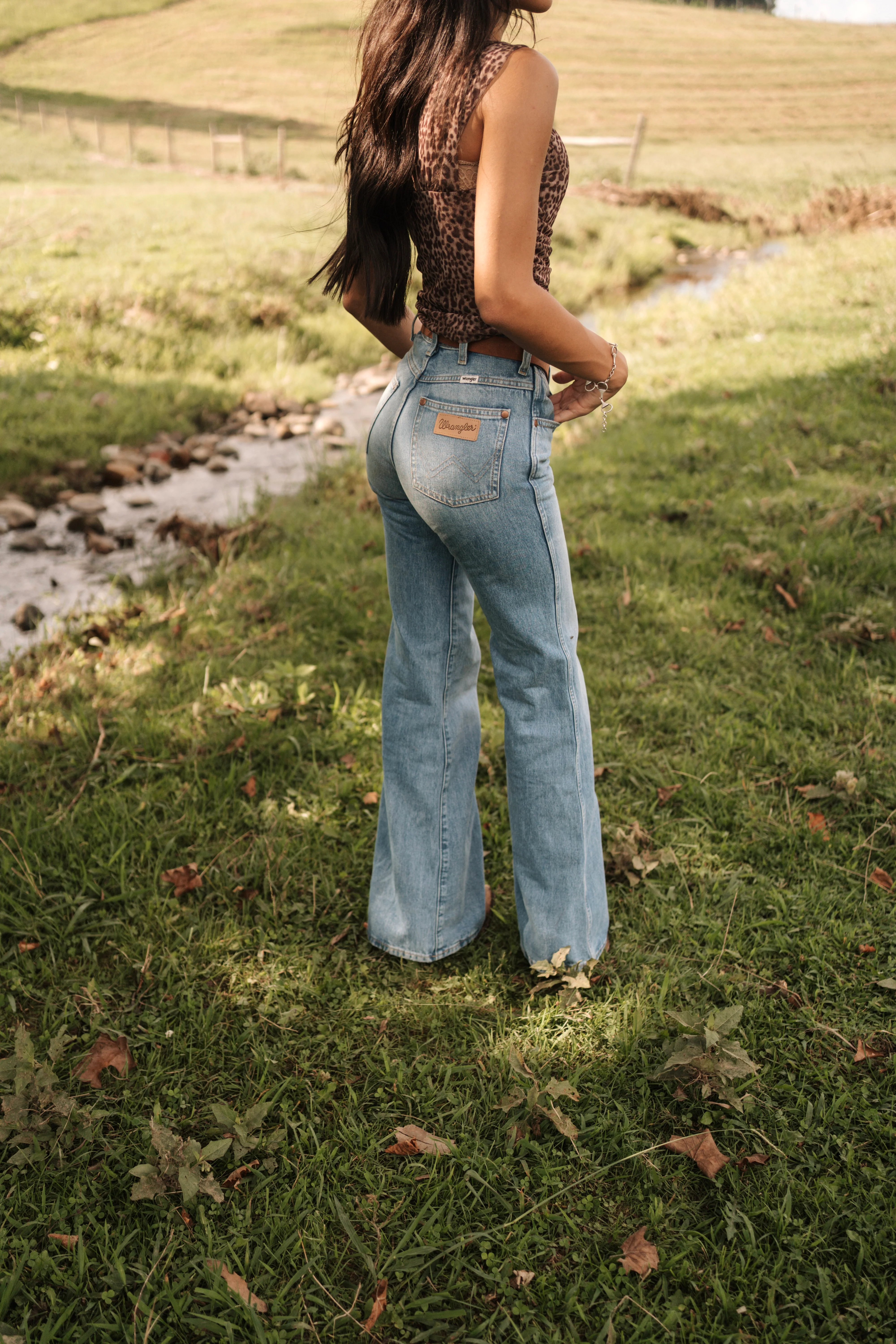 Wrangler Daytona Light Wash Flare - Image 2