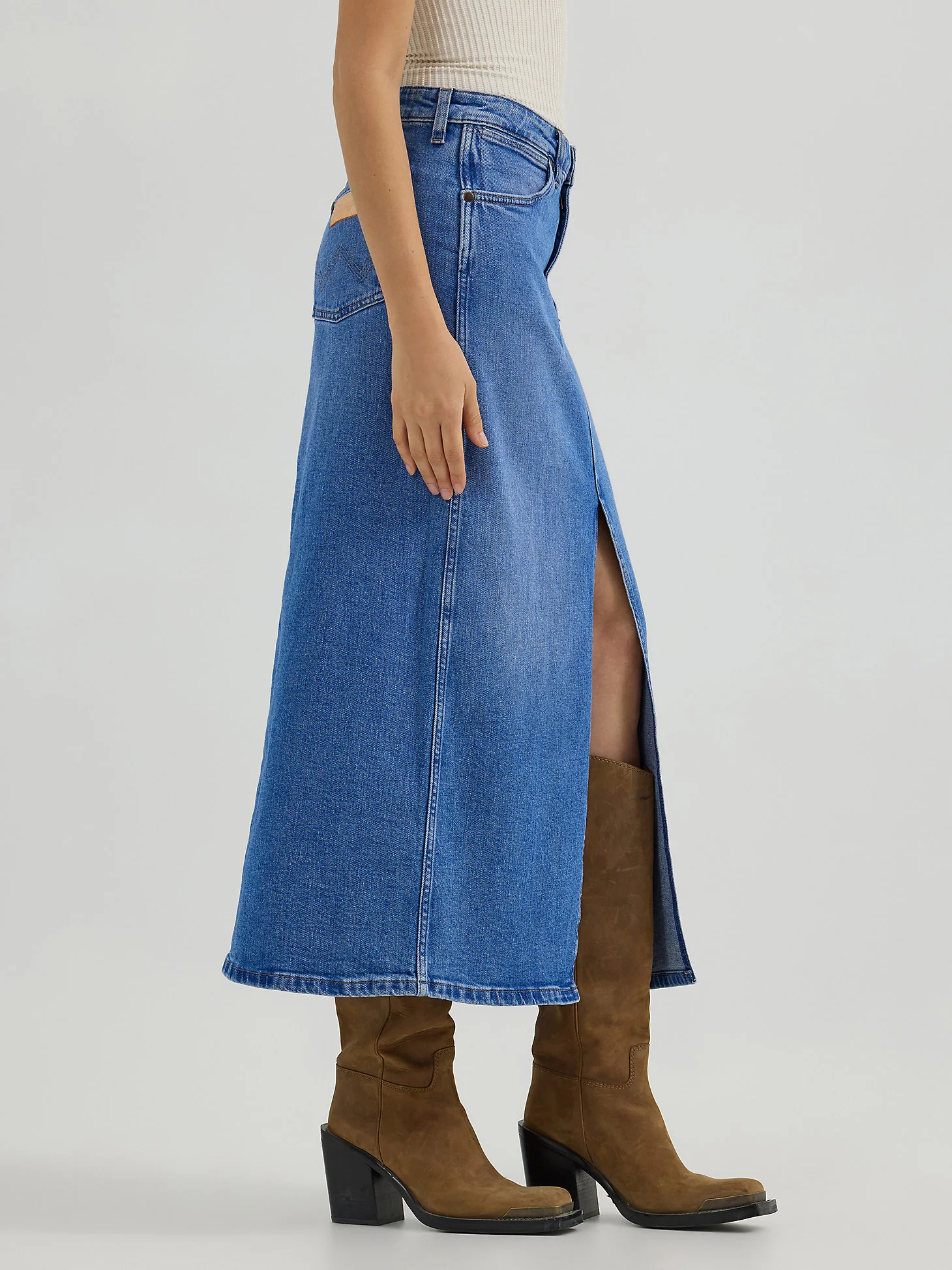 Final Sale ✨ Wrangler Denim Love Midi Skirt - Image 4
